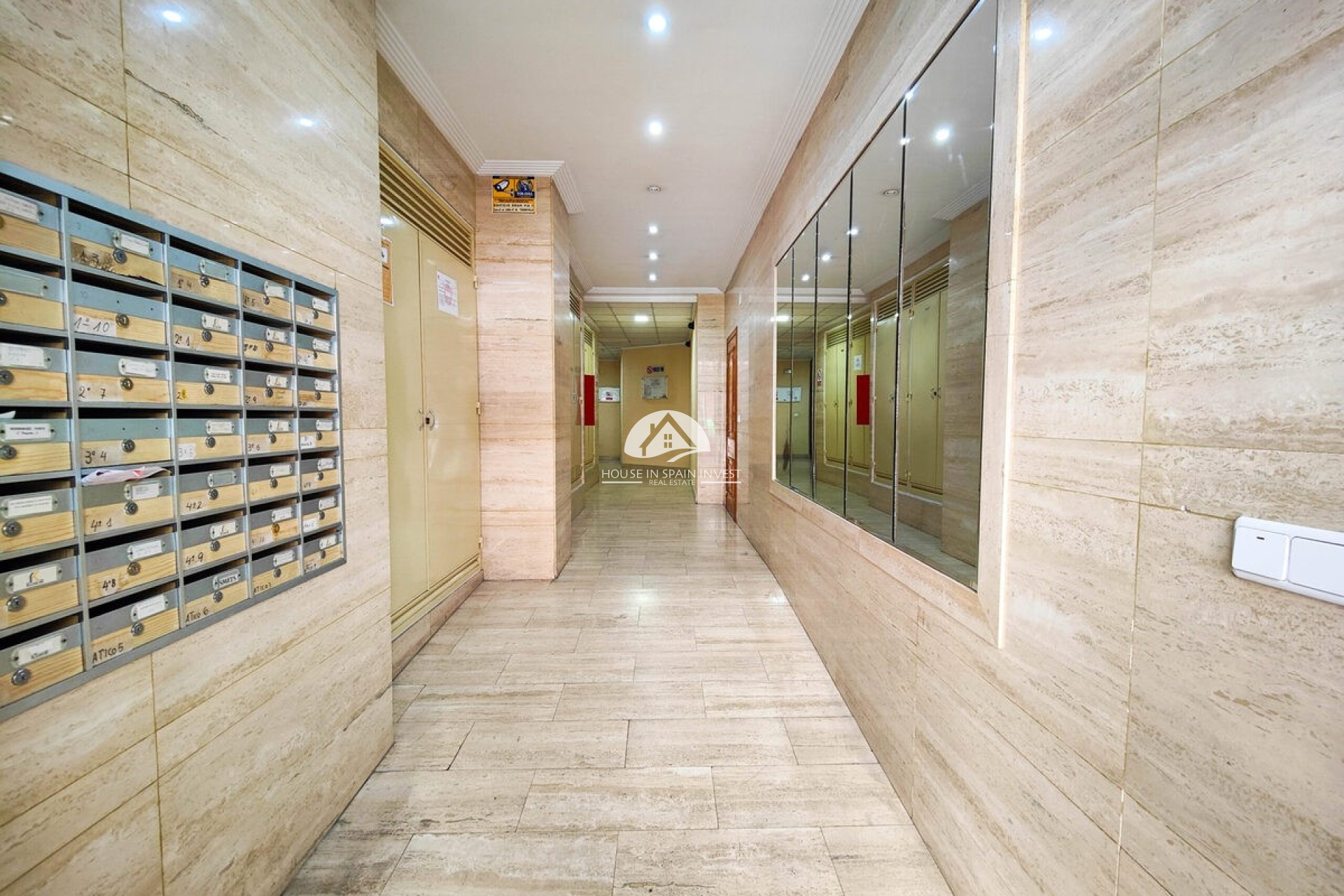 Resale - Apartment  - Torrevieja - Playa del Cura