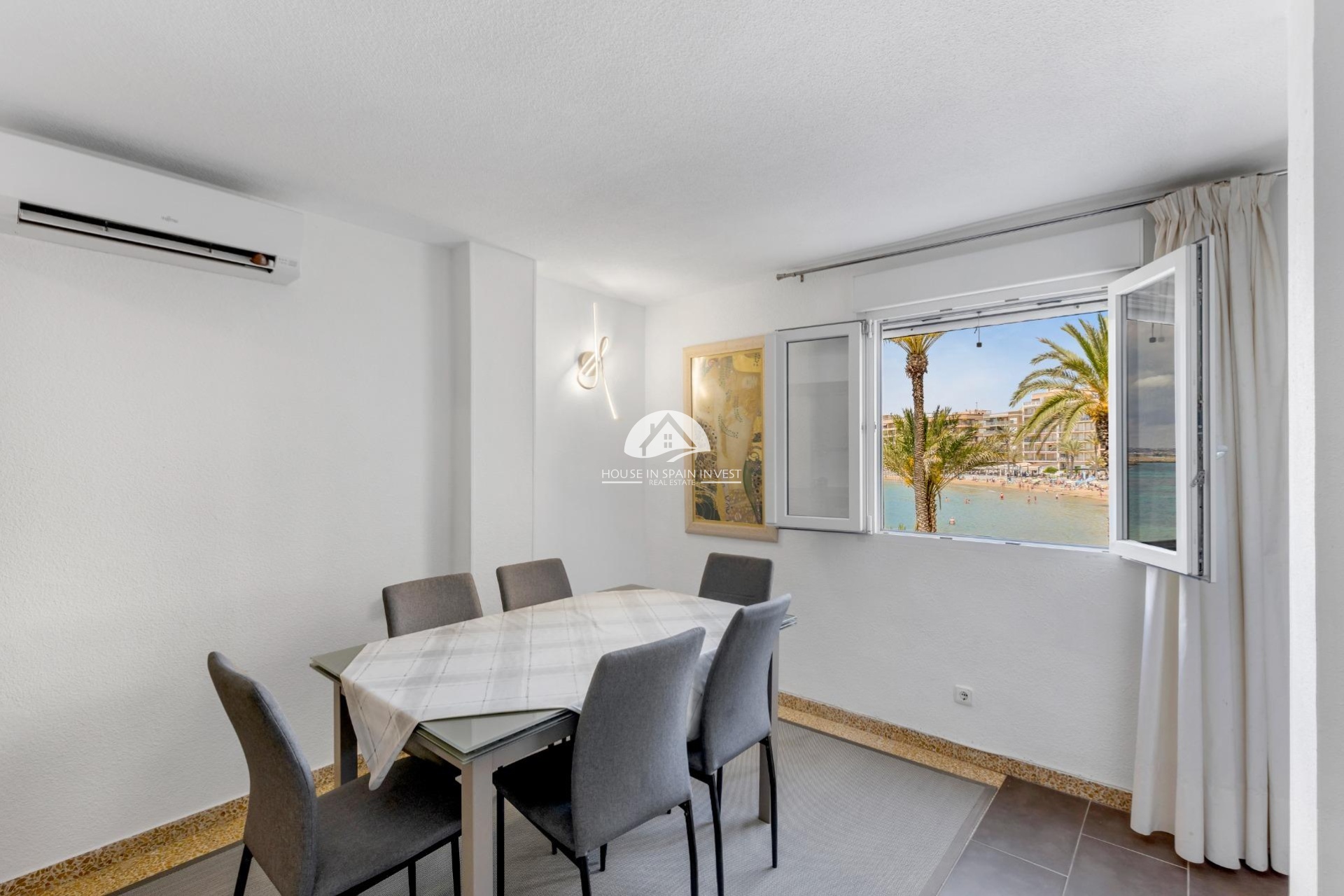 Resale - Apartment  - Torrevieja - Playa del Cura