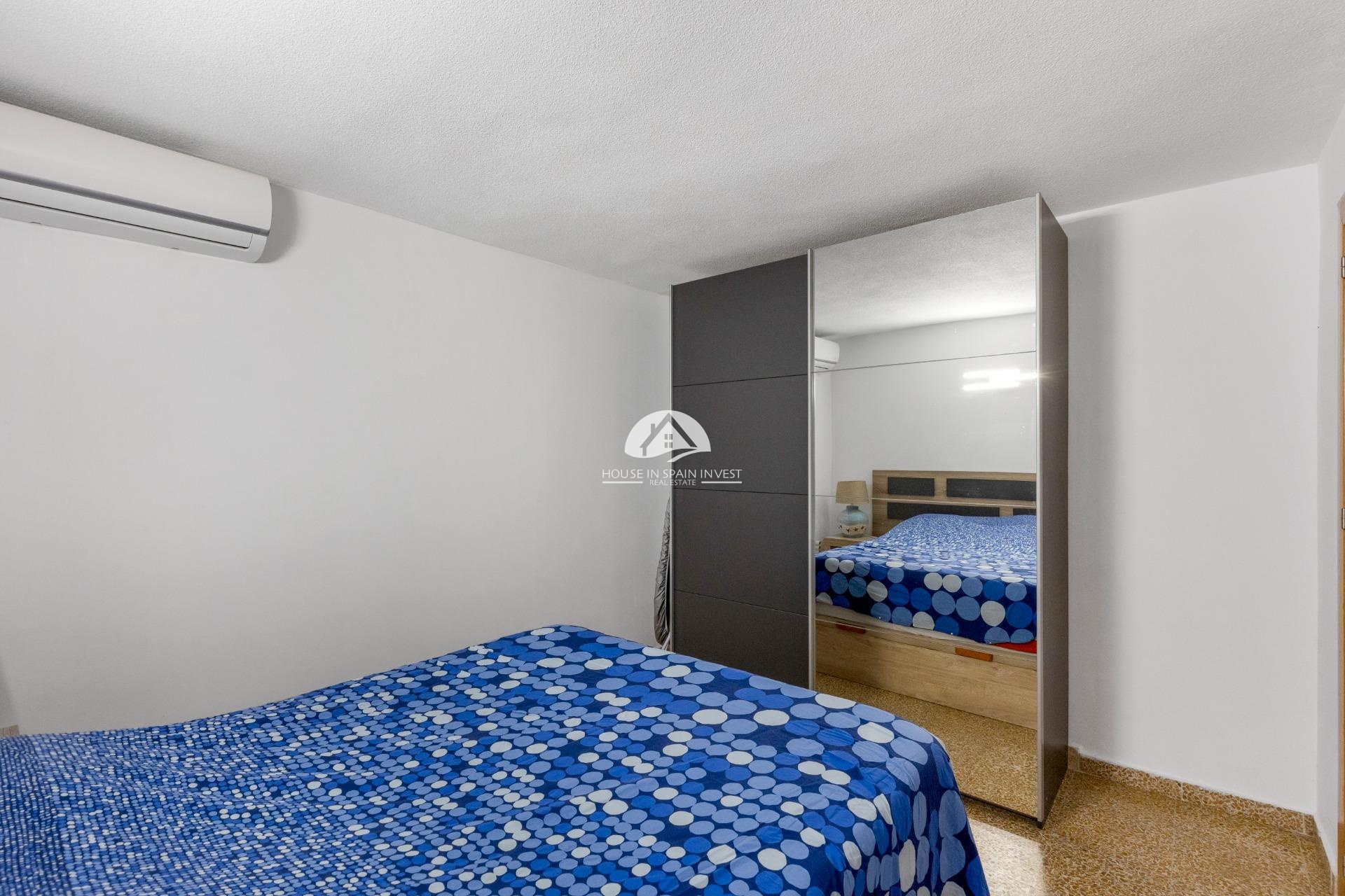 Resale - Apartment  - Torrevieja - Playa del Cura