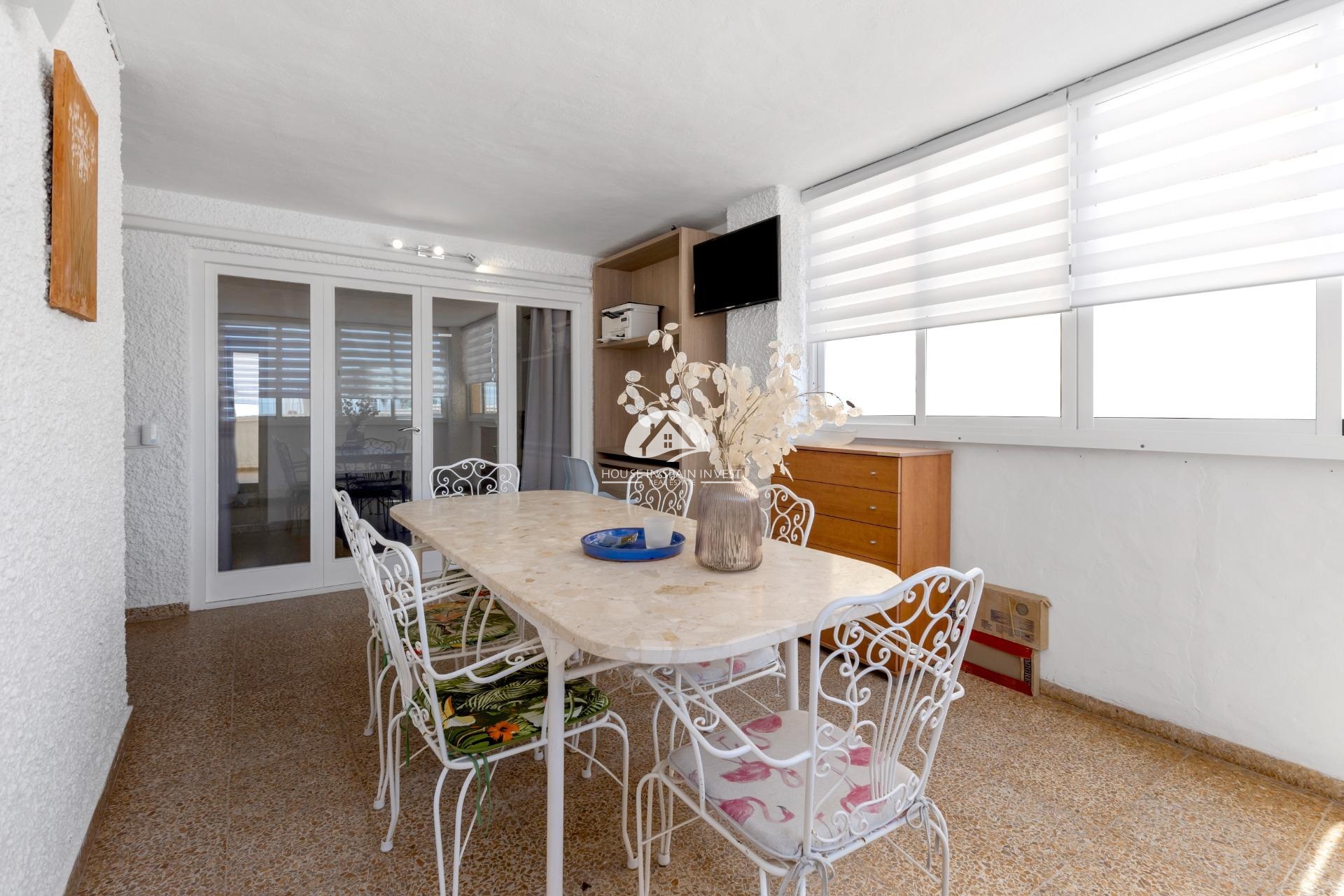 Resale - Apartment  - Torrevieja - Playa del Cura