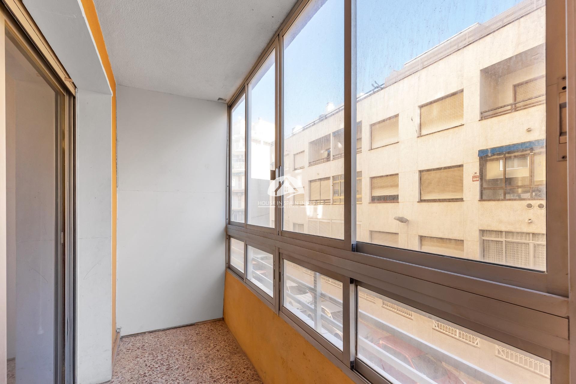 Resale - Apartment  - Torrevieja - Playa del Cura