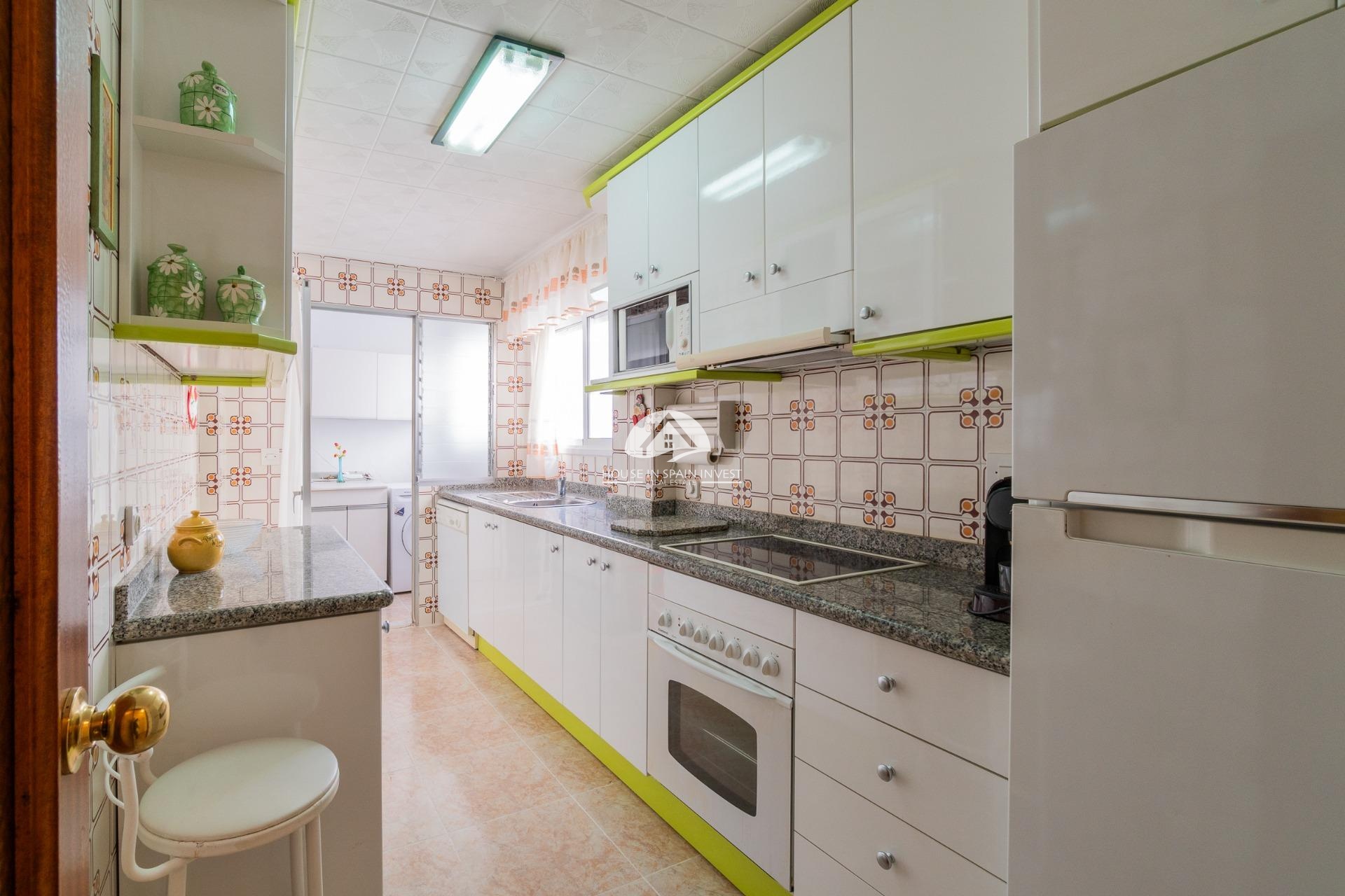 Resale - Apartment  - Torrevieja - Playa del Cura