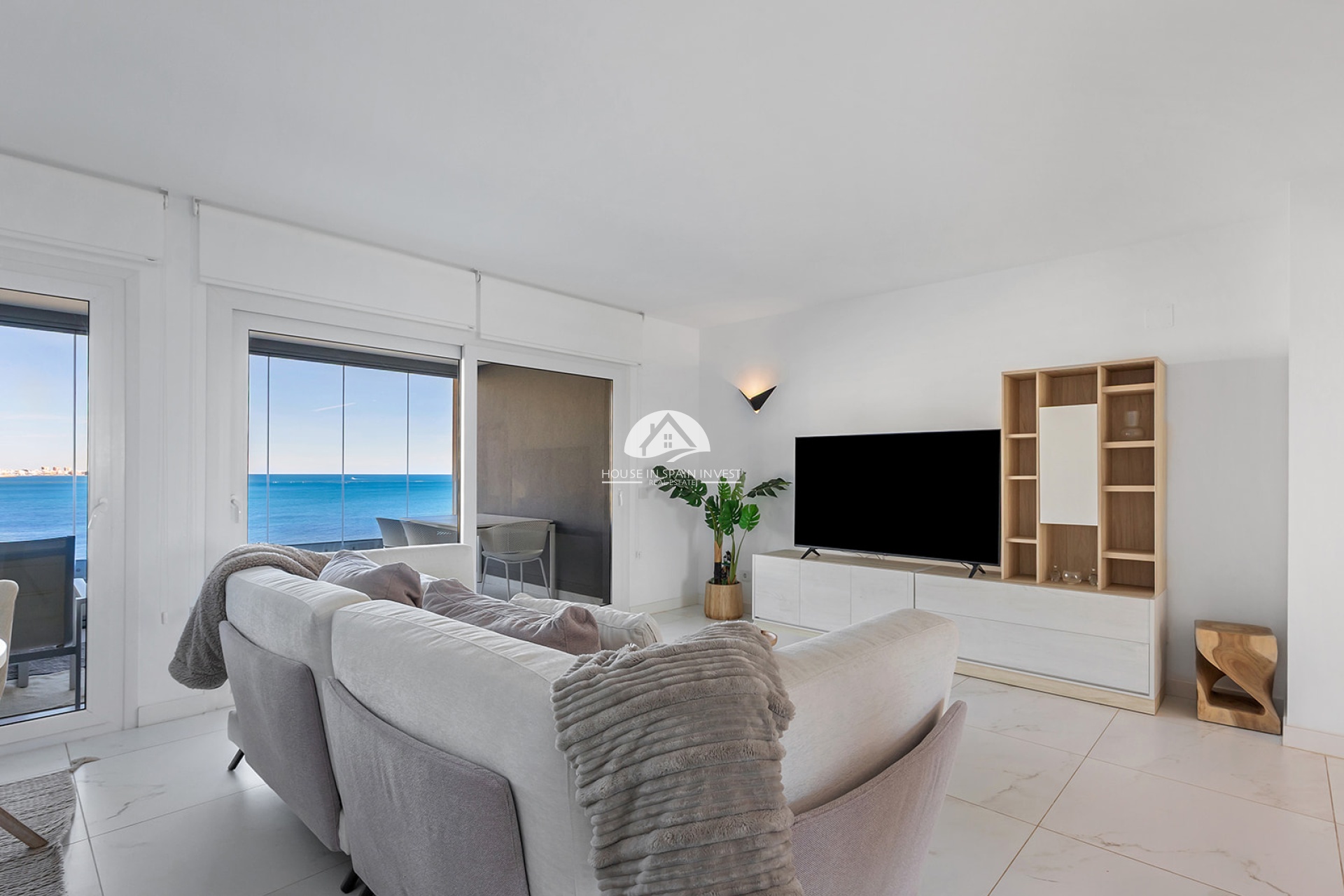Resale - Apartment  - Torrevieja - Punta Prima  