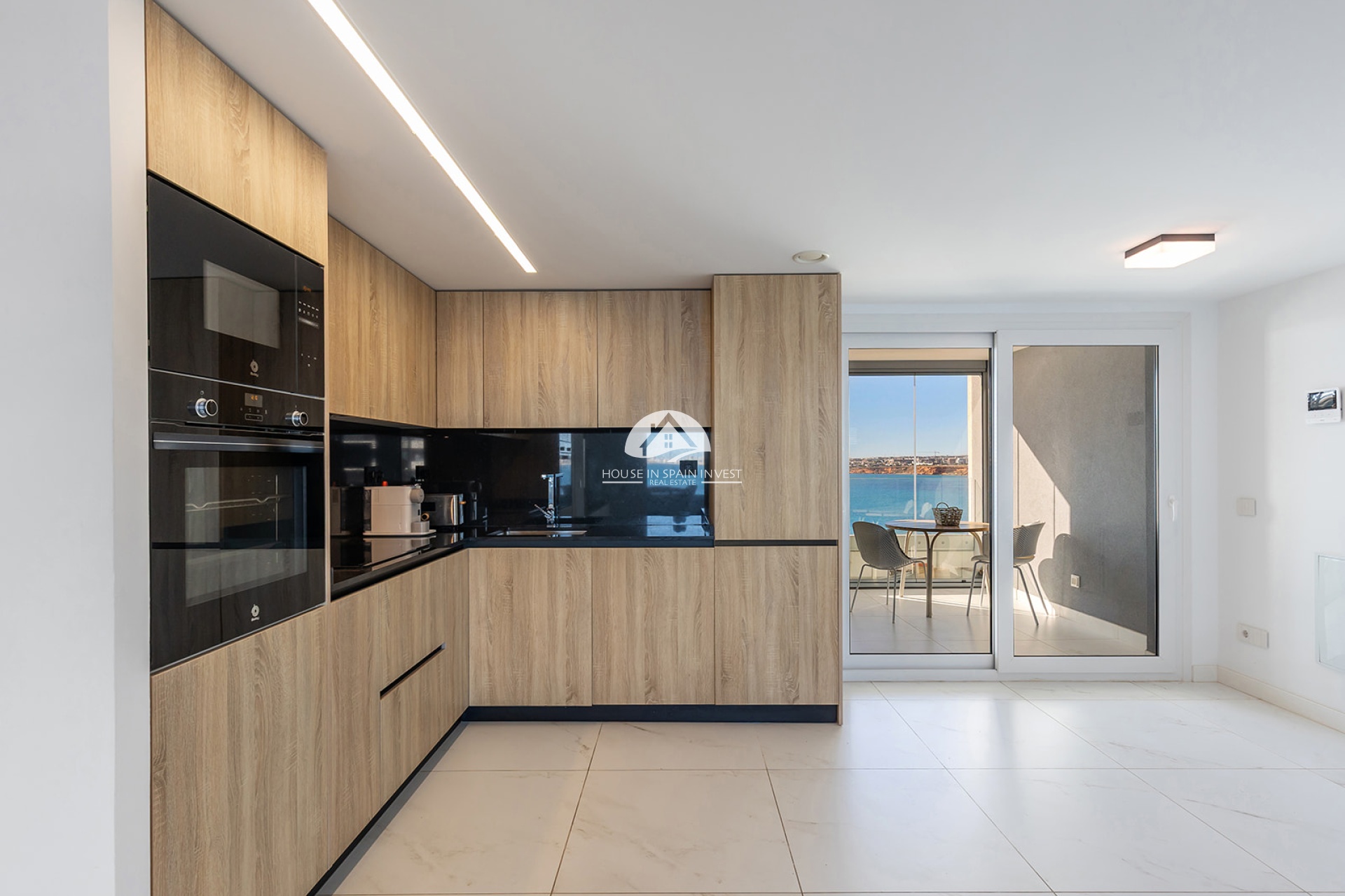 Resale - Apartment  - Torrevieja - Punta Prima  