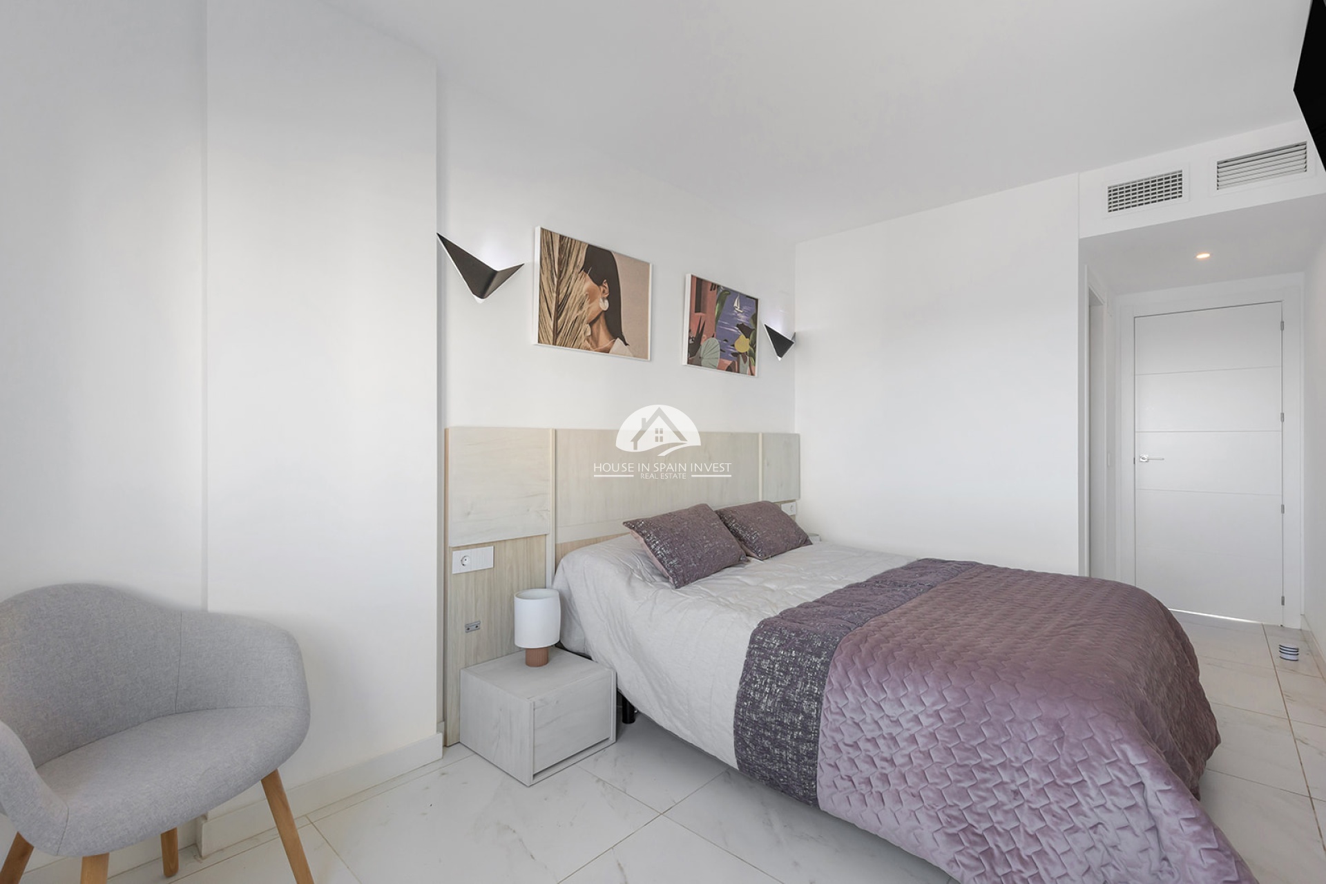 Resale - Apartment  - Torrevieja - Punta Prima  