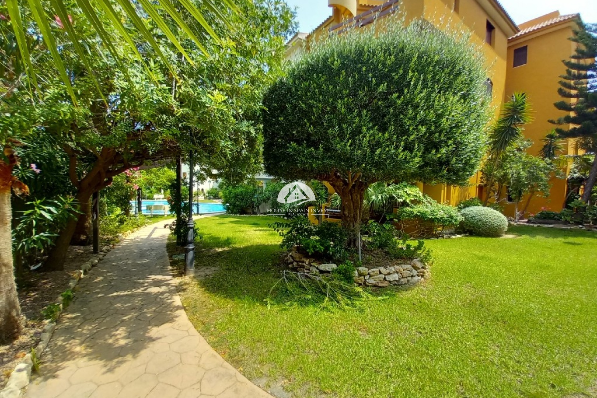 Resale - Apartment  - Torrevieja - Punta Prima  