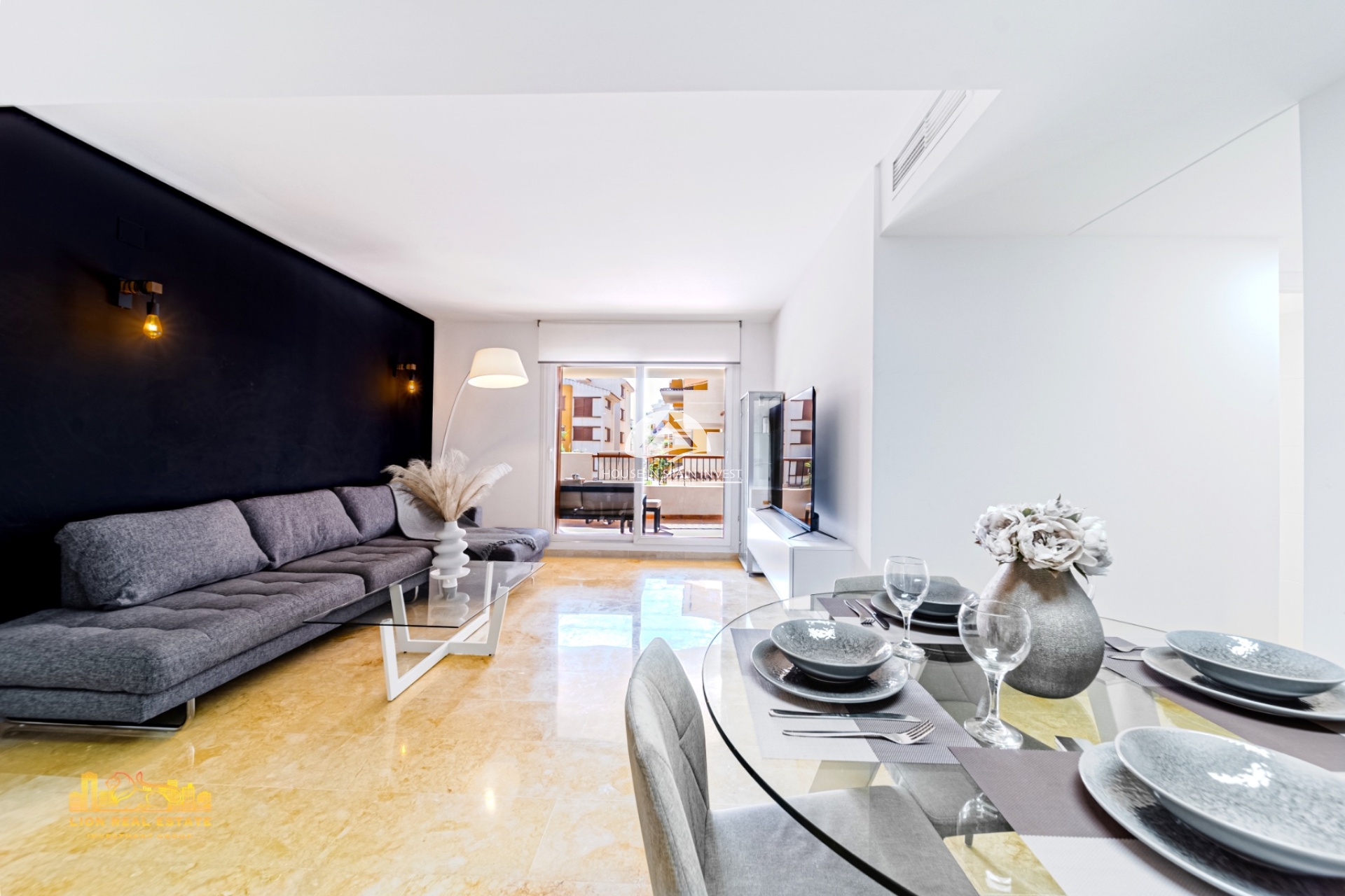 Resale - Apartment  - Torrevieja - Punta Prima  