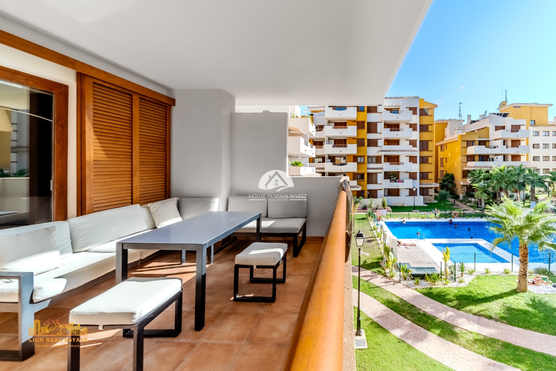 Resale - Apartment  - Torrevieja - Punta Prima  