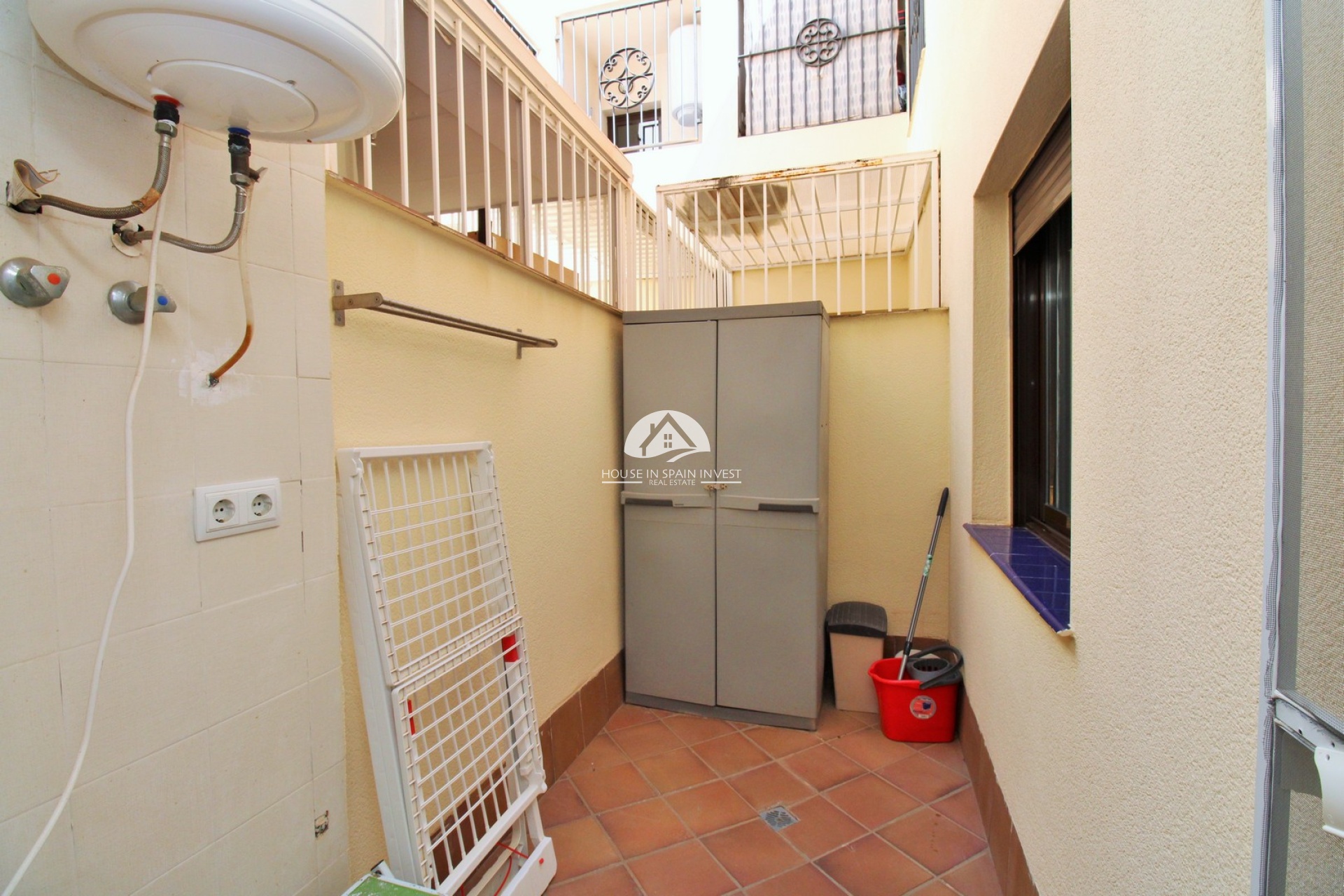 Resale - Apartment  - Torrevieja - Punta Prima  