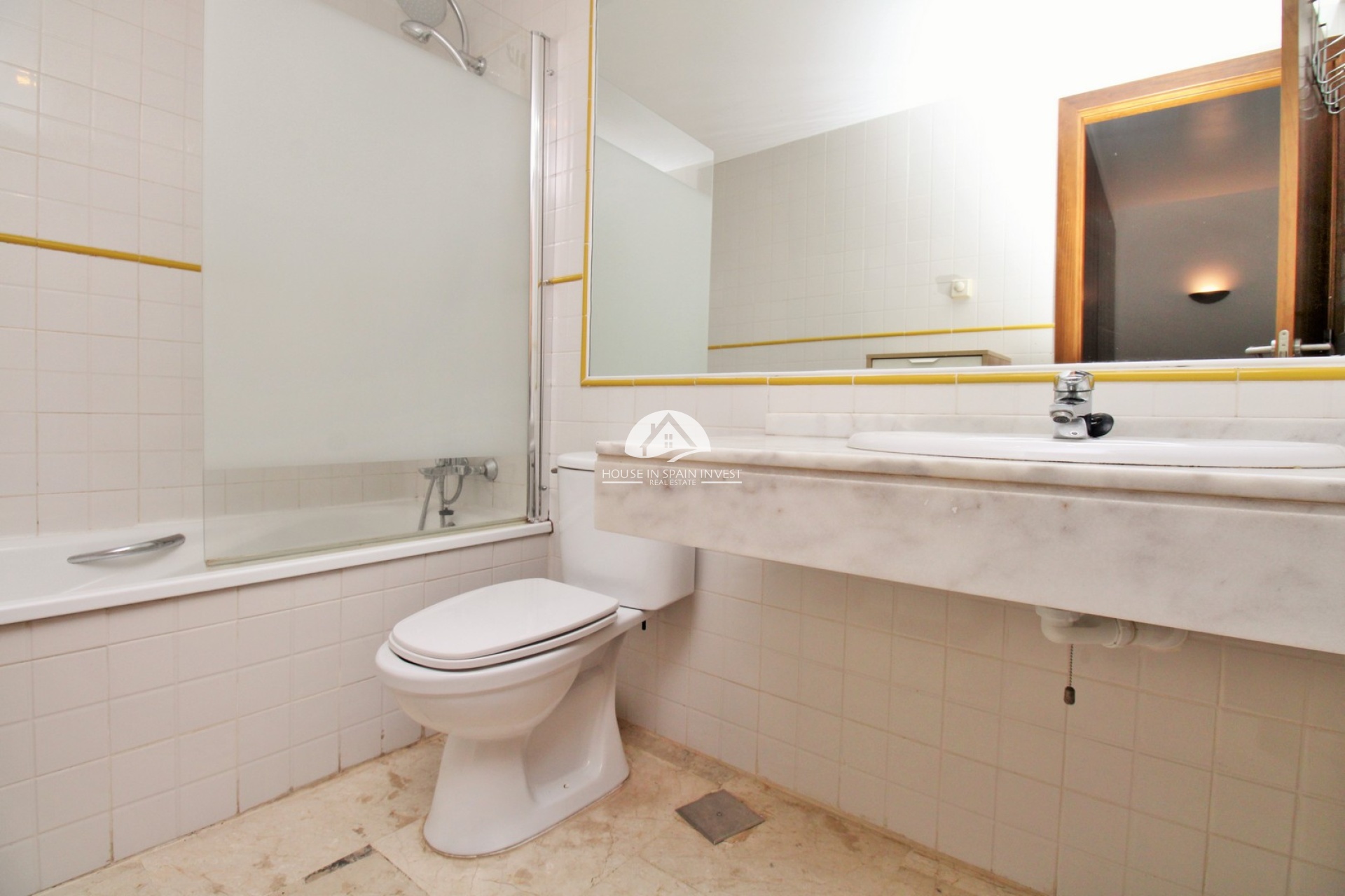 Resale - Apartment  - Torrevieja - Punta Prima  