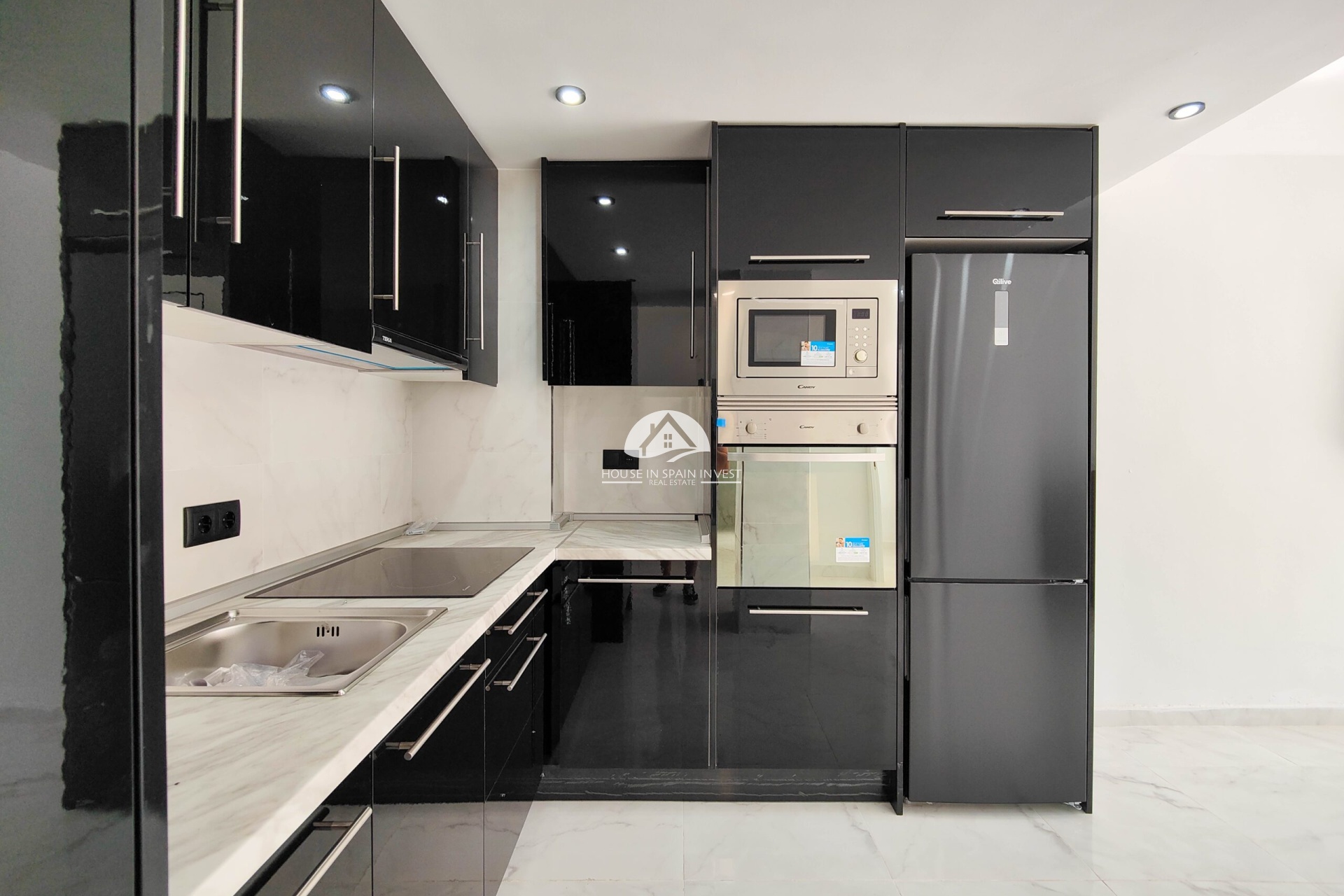 Resale - Apartment  - Torrevieja - Punta Prima  