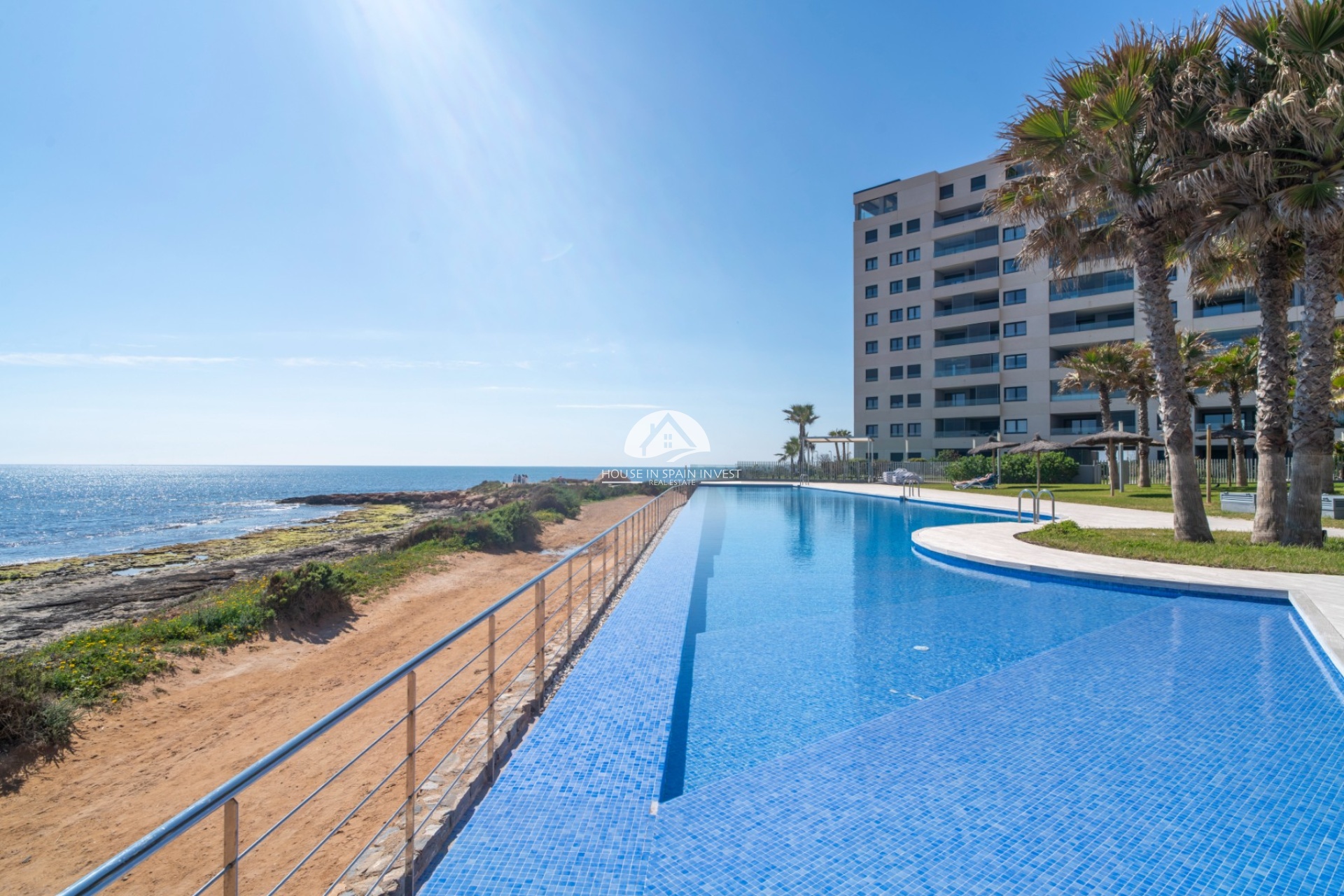 Resale - Apartment  - Torrevieja - Punta Prima  