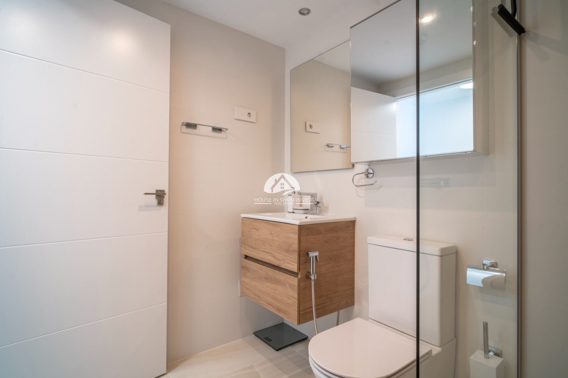 Resale - Apartment  - Torrevieja - Punta Prima  