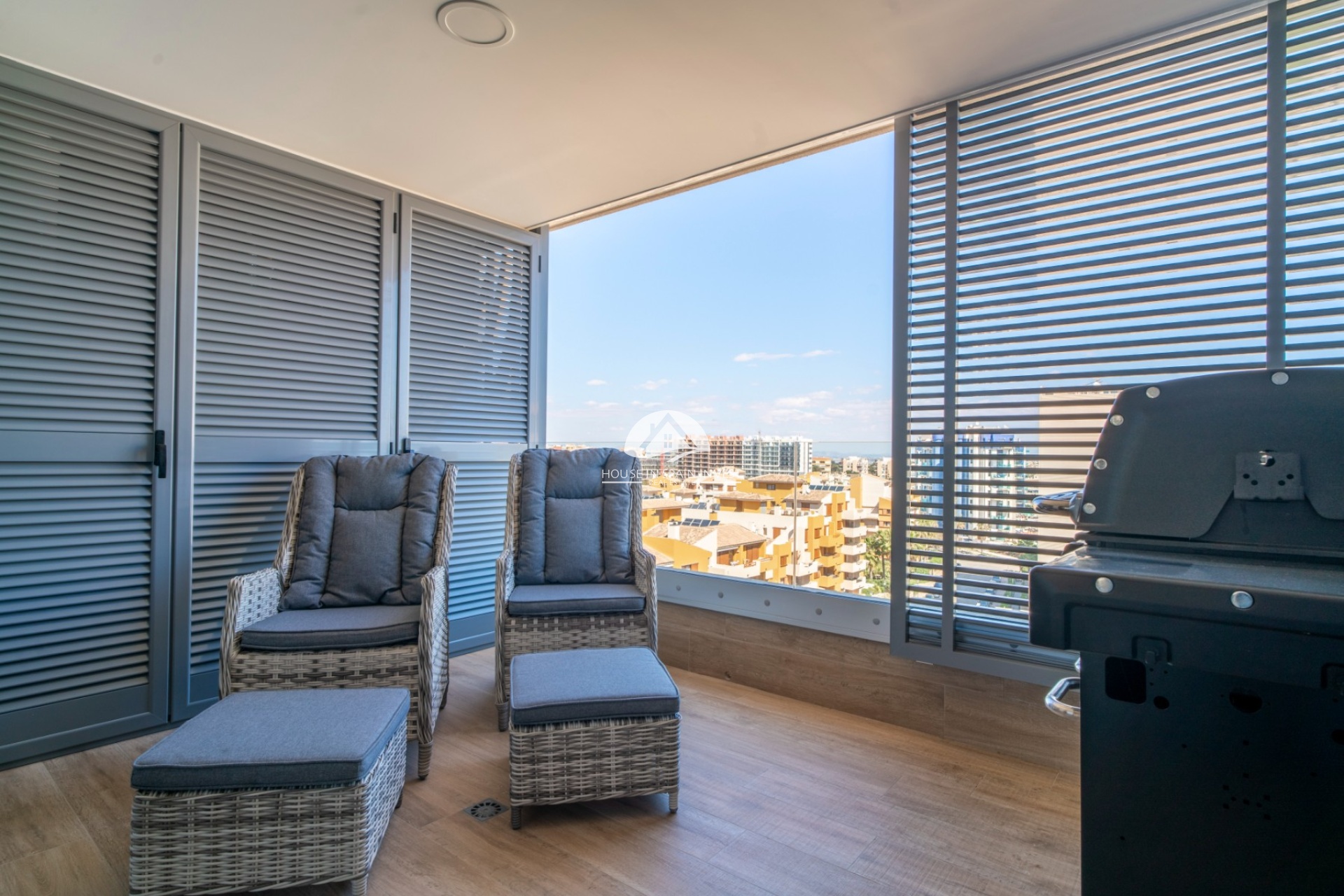 Resale - Apartment  - Torrevieja - Punta Prima  