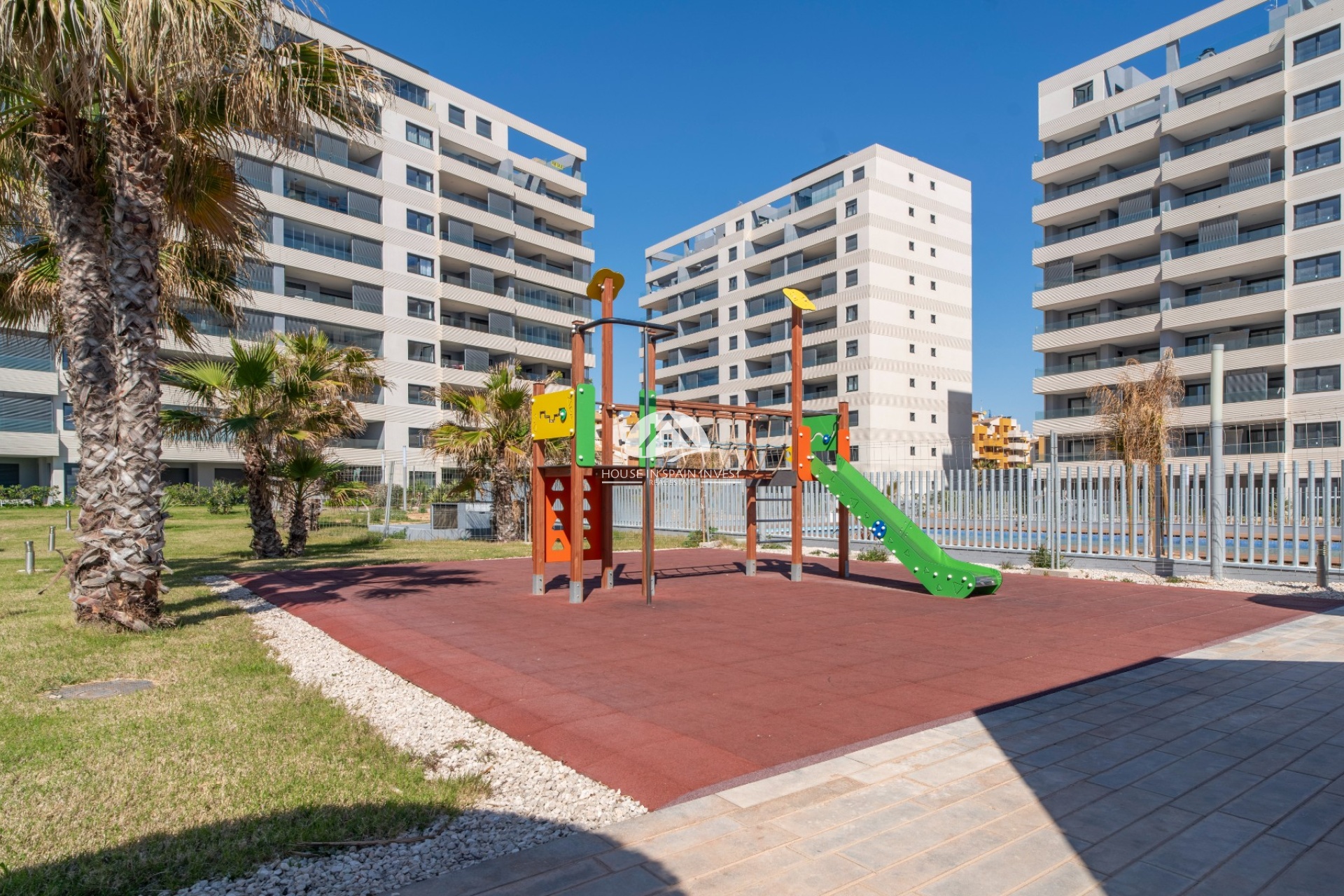 Resale - Apartment  - Torrevieja - Punta Prima  
