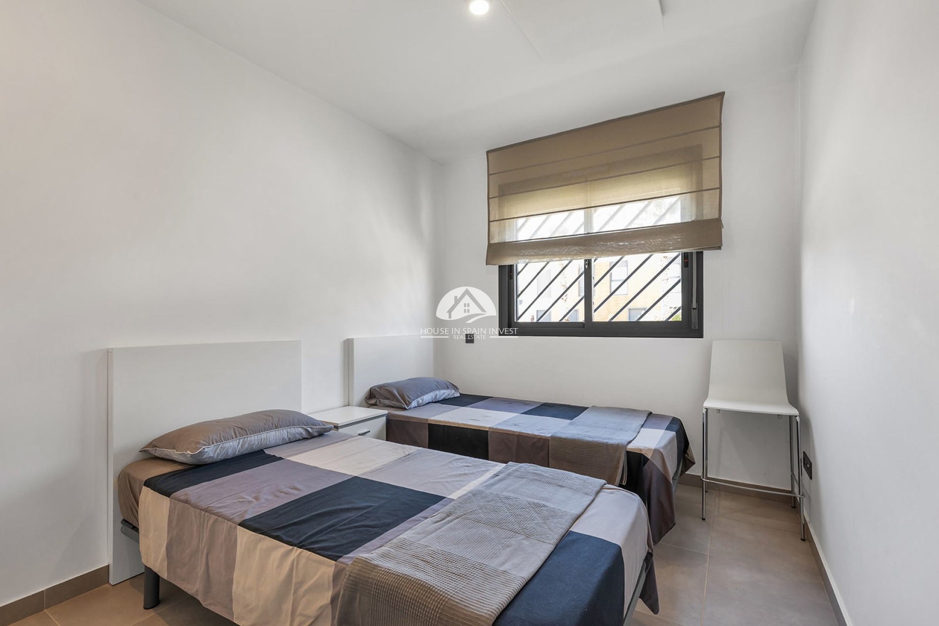 Resale - Apartment  - Torrevieja - Punta Prima  