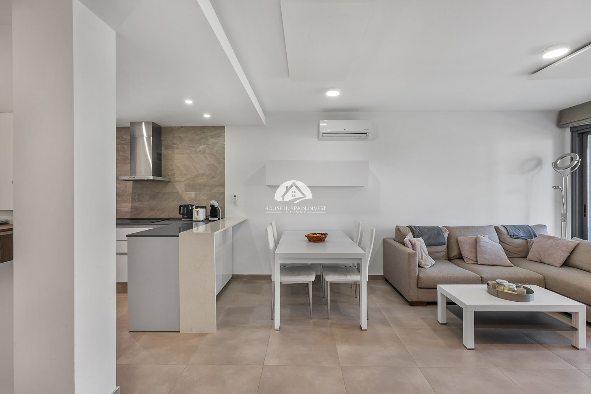 Resale - Apartment  - Torrevieja - Punta Prima  