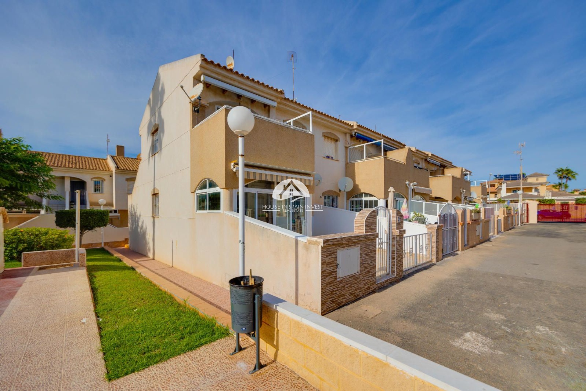 Resale - Ground floor bungalow - Torrevieja - Aguas Nuevas