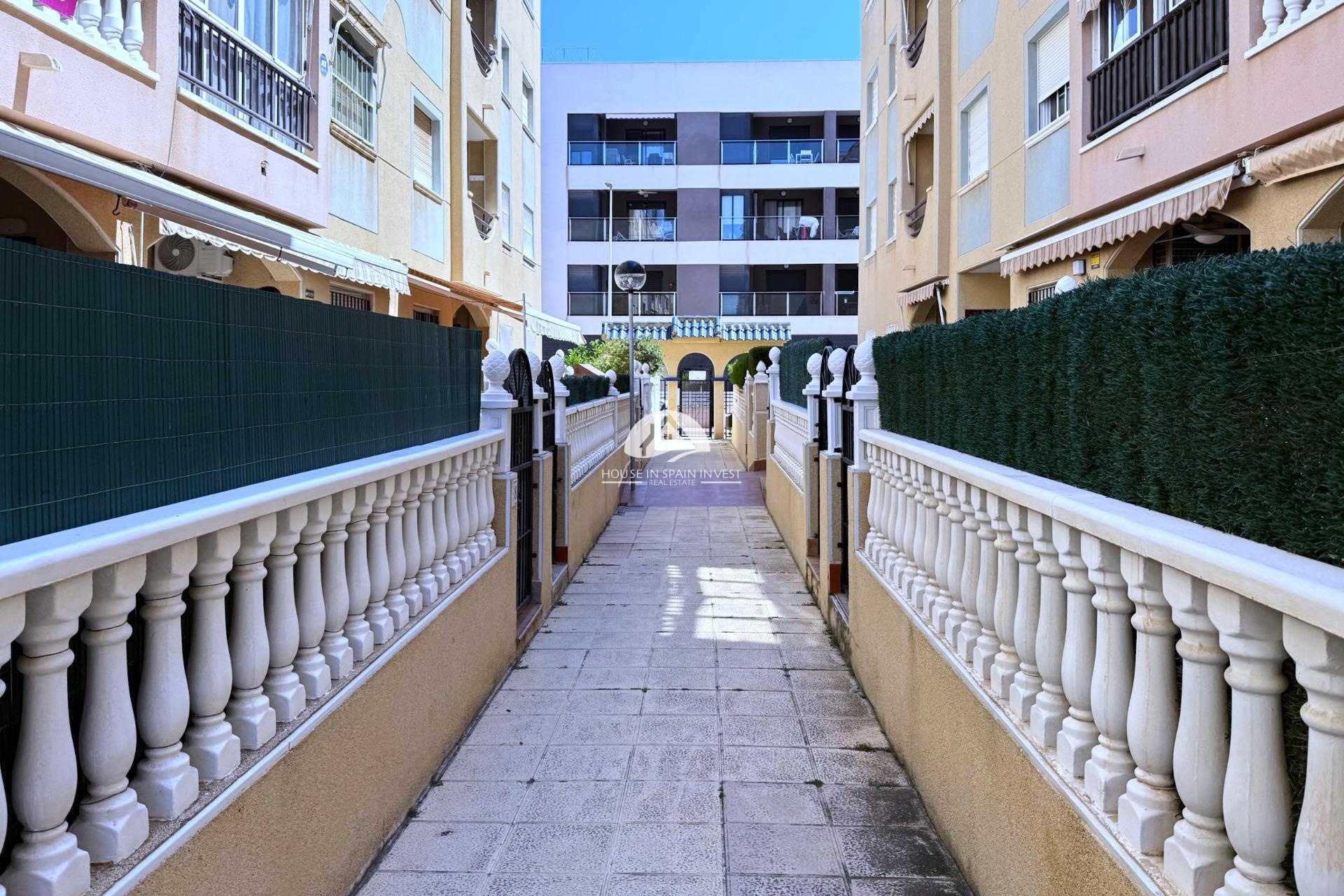 Resale - Ground floor bungalow - Torrevieja - La Mata