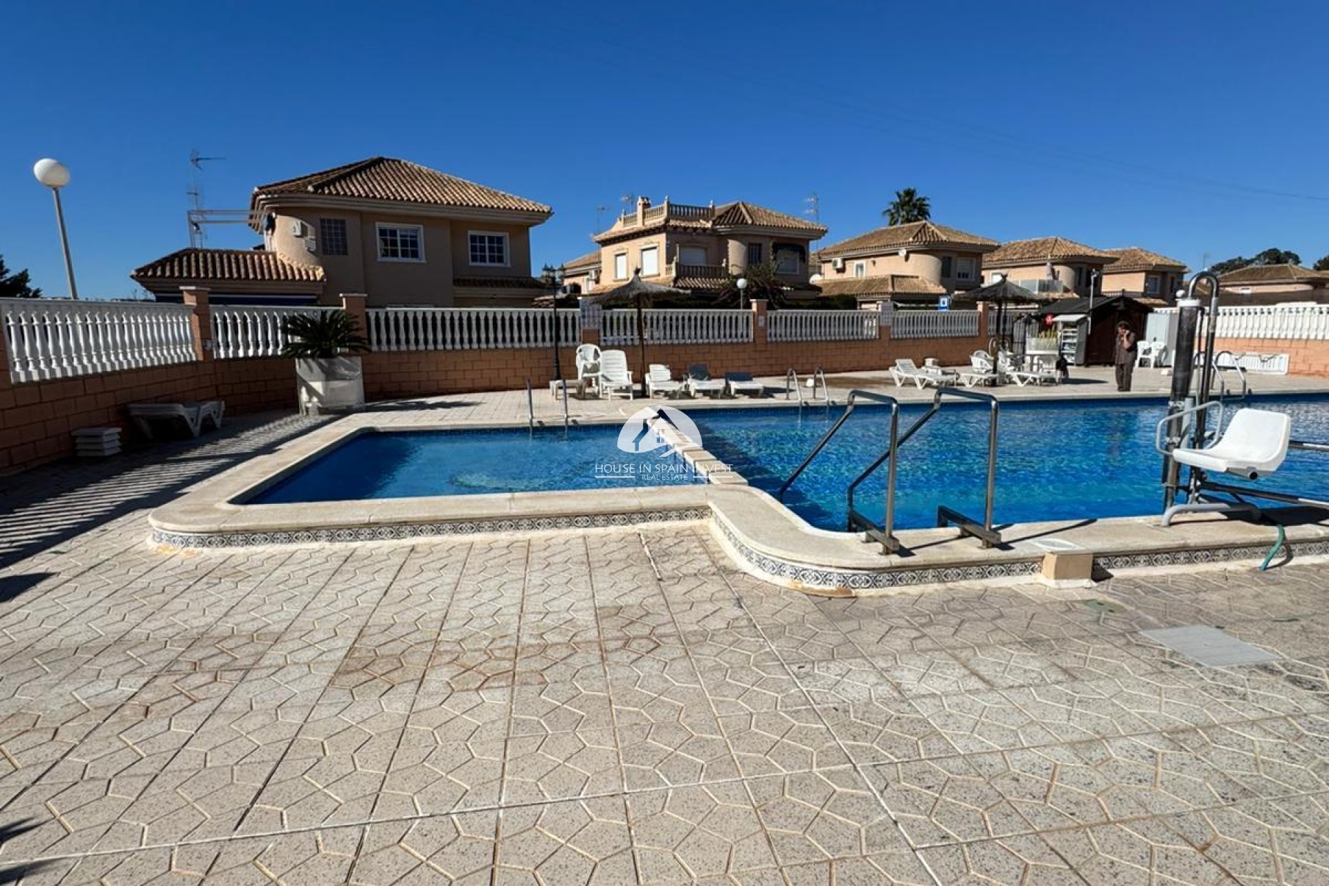 Resale - Ground floor bungalow - Torrevieja - Punta Prima  