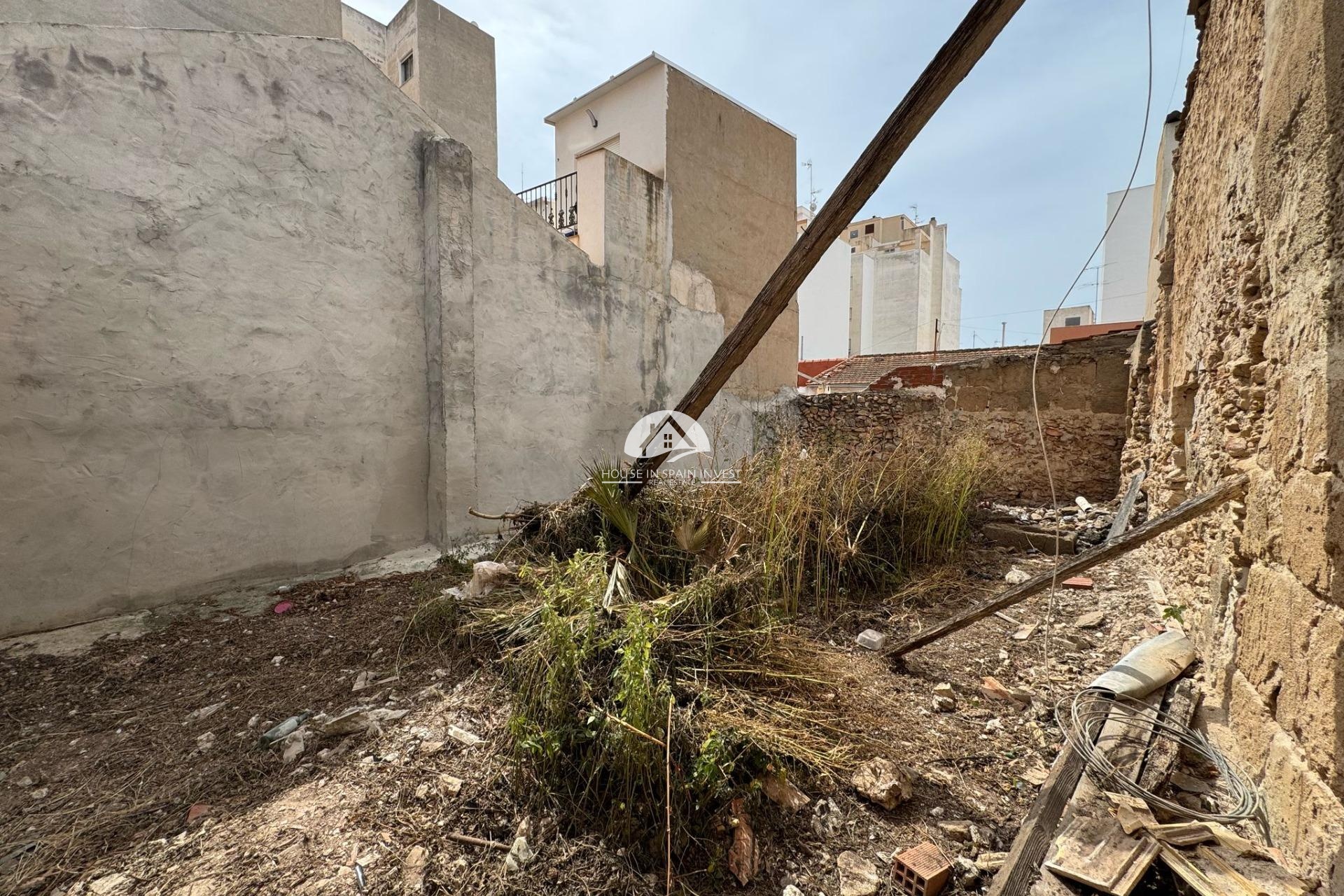 Resale - Plot / Land - Torrevieja - Centro