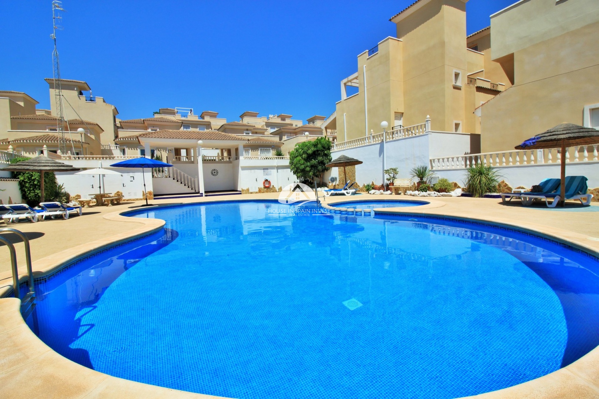 Resale - Townhouse - San Miguel de Salinas