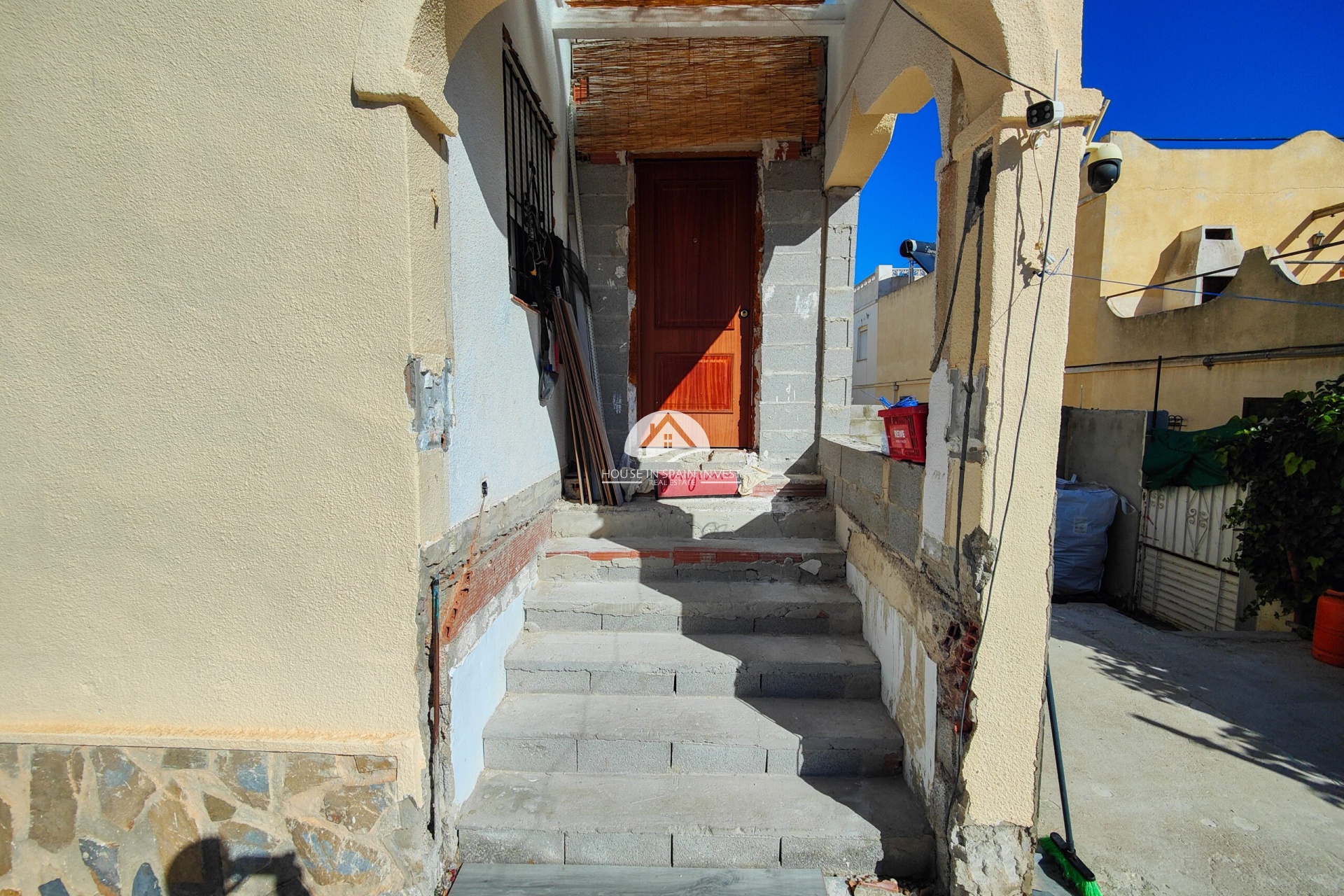 Resale - Townhouse - San Miguel de Salinas