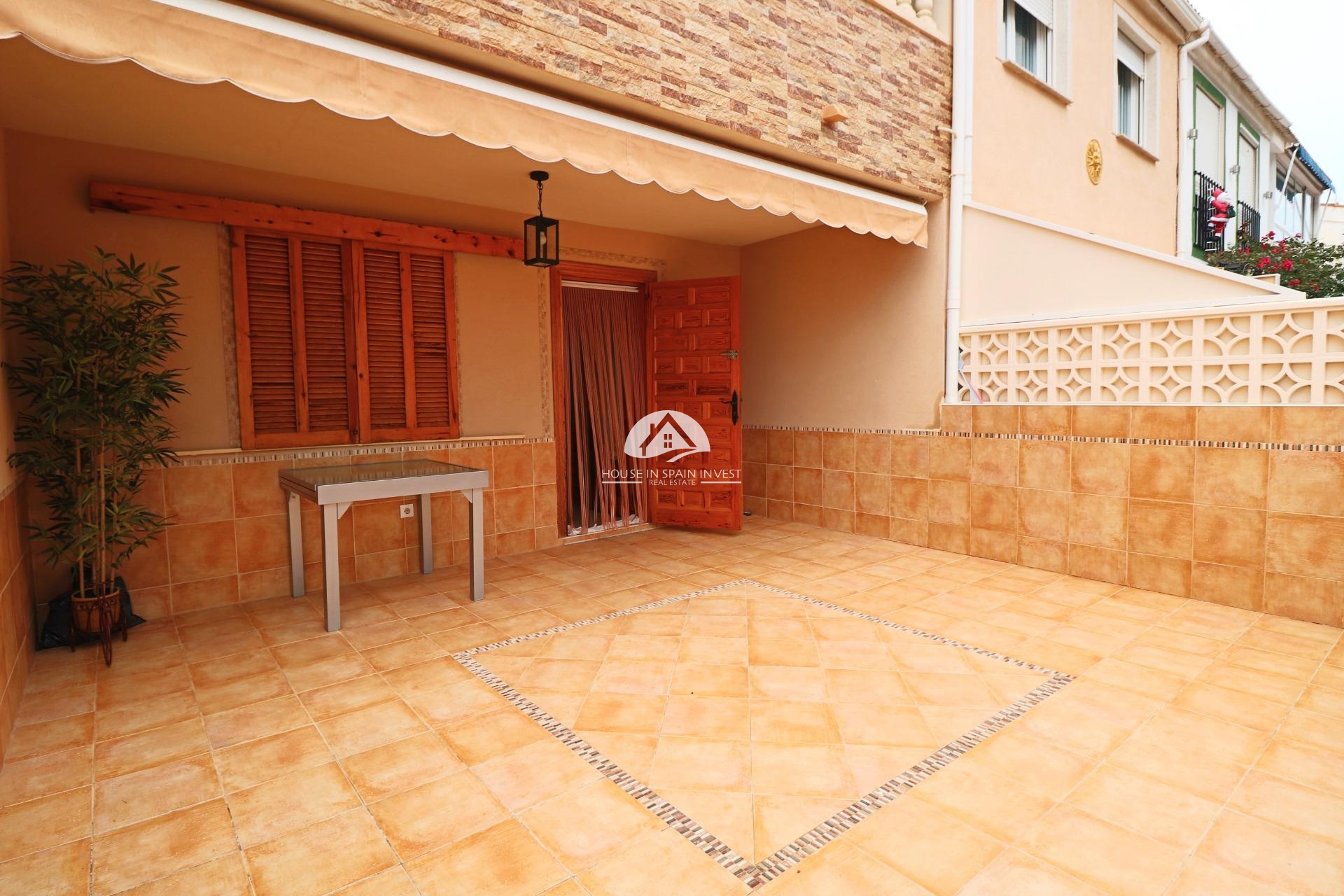 Resale - Townhouse - Torrevieja - Playa de los Naufragos