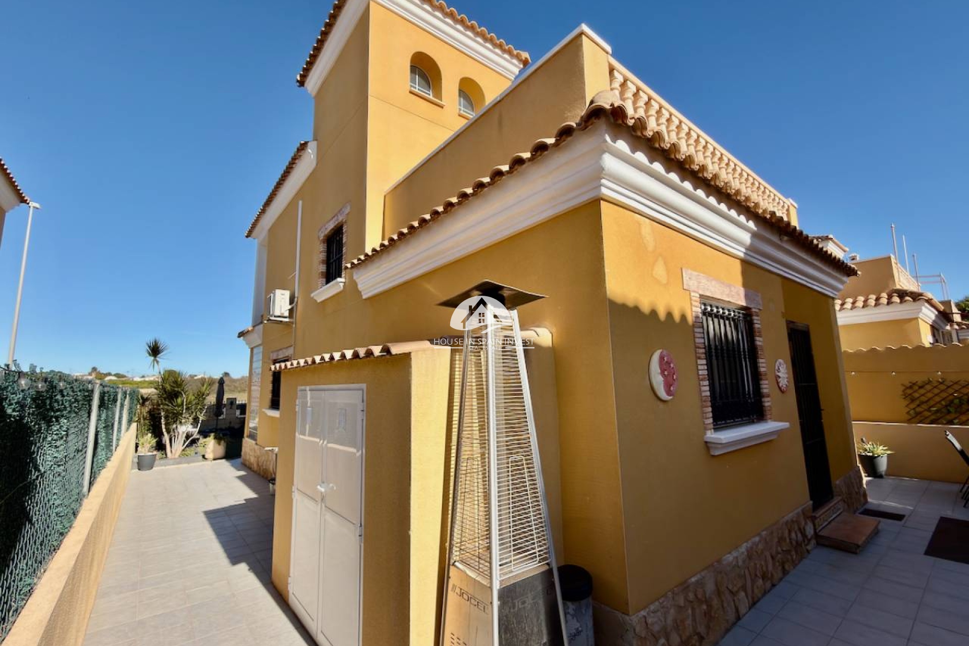 Resale - Villa - Guardamar del Segura - Guardamar - El Raso