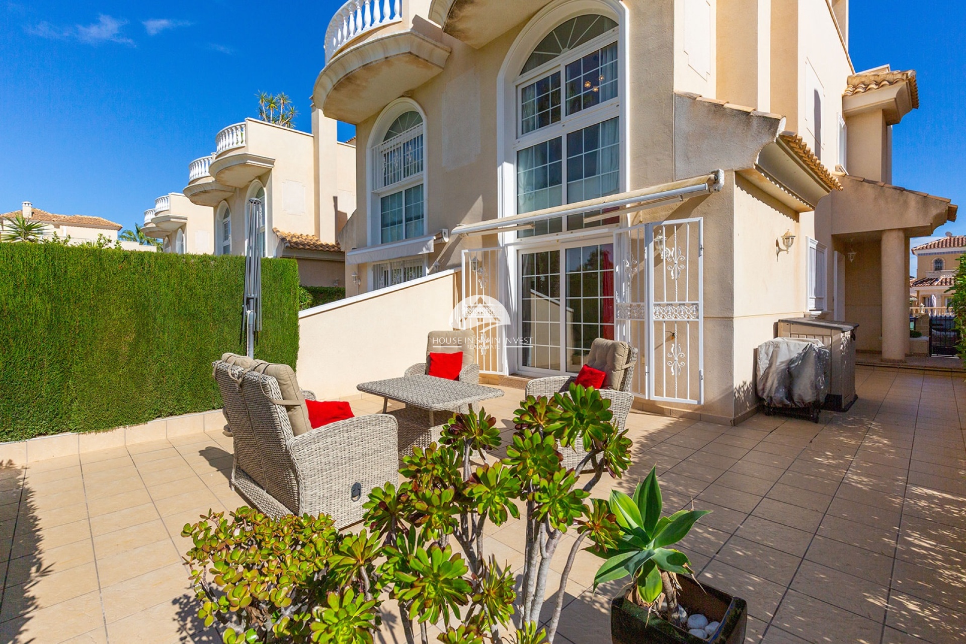 Resale - Villa - Guardamar del Segura - Guardamar - El Raso