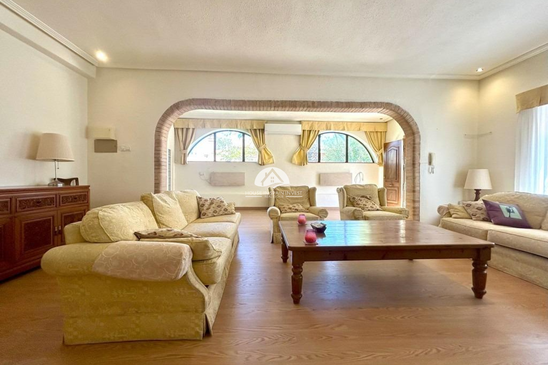 Resale - Villa - Orihuela Costa - Cabo roig  