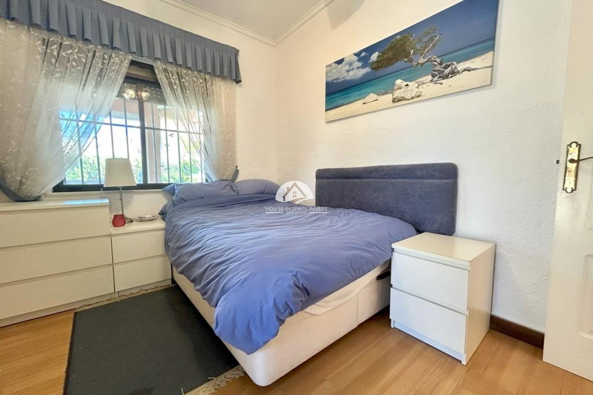 Resale - Villa - Orihuela Costa - Cabo roig  