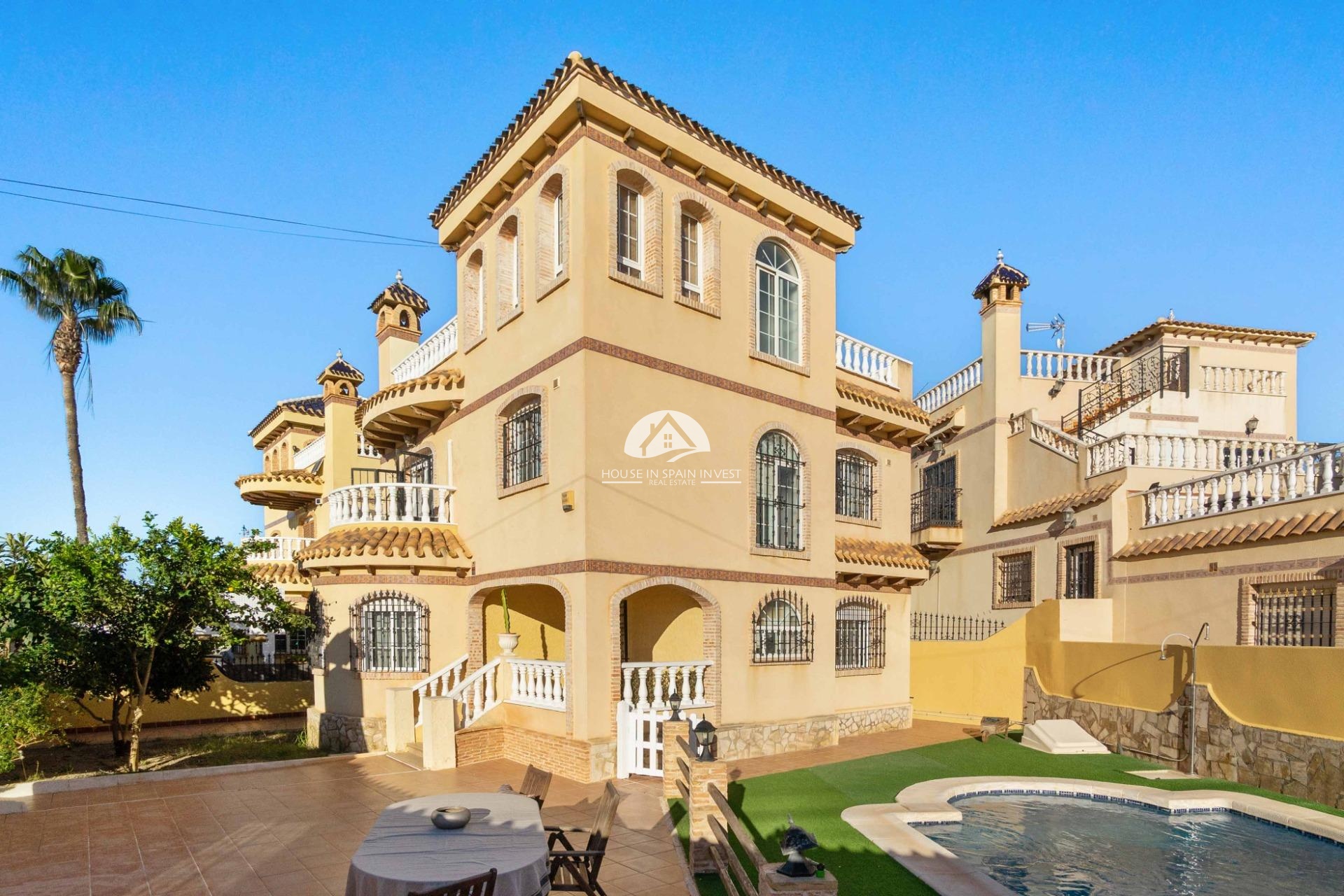 Resale - Villa - Orihuela Costa - La Florida