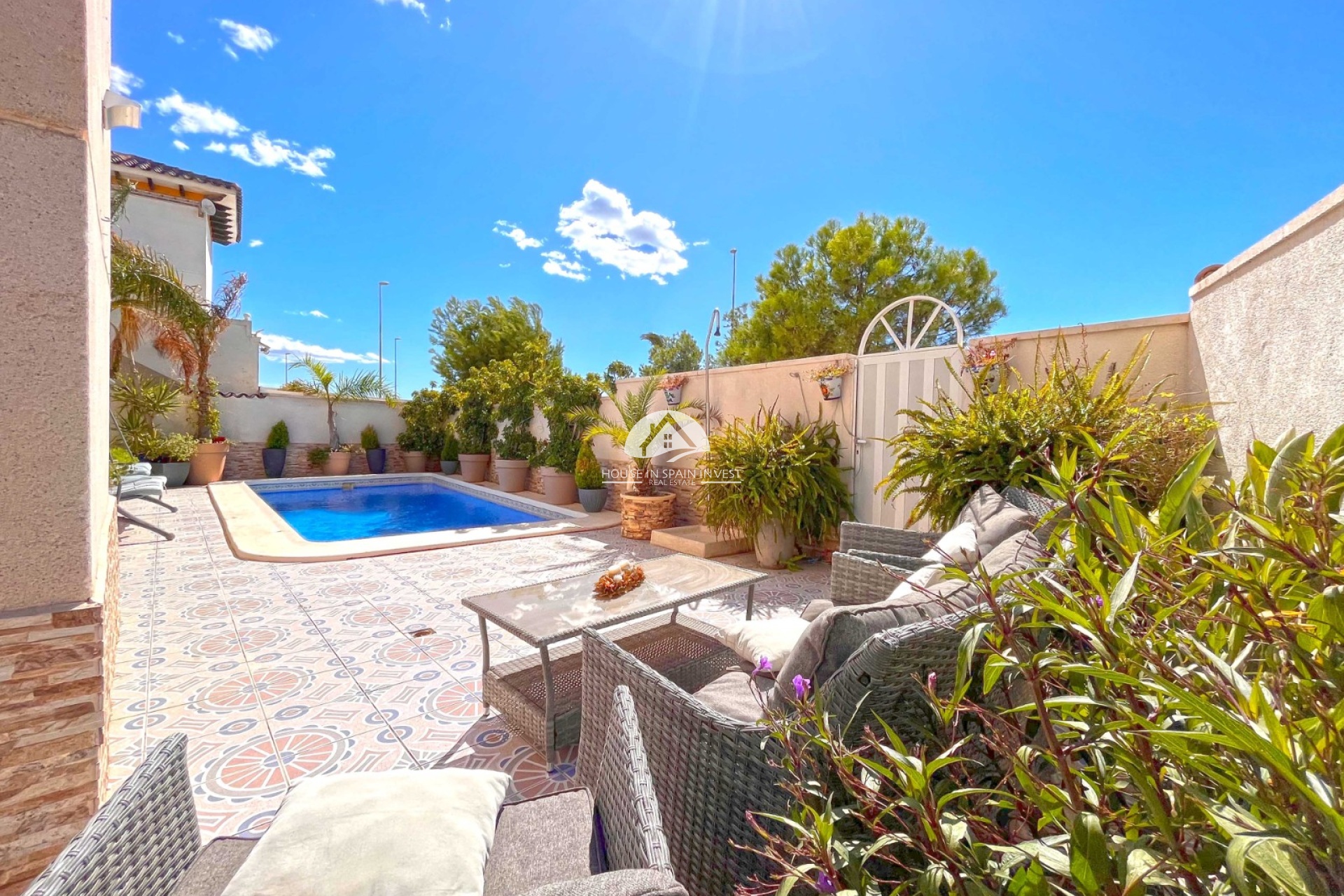Resale - Villa - Orihuela Costa - La Zenia