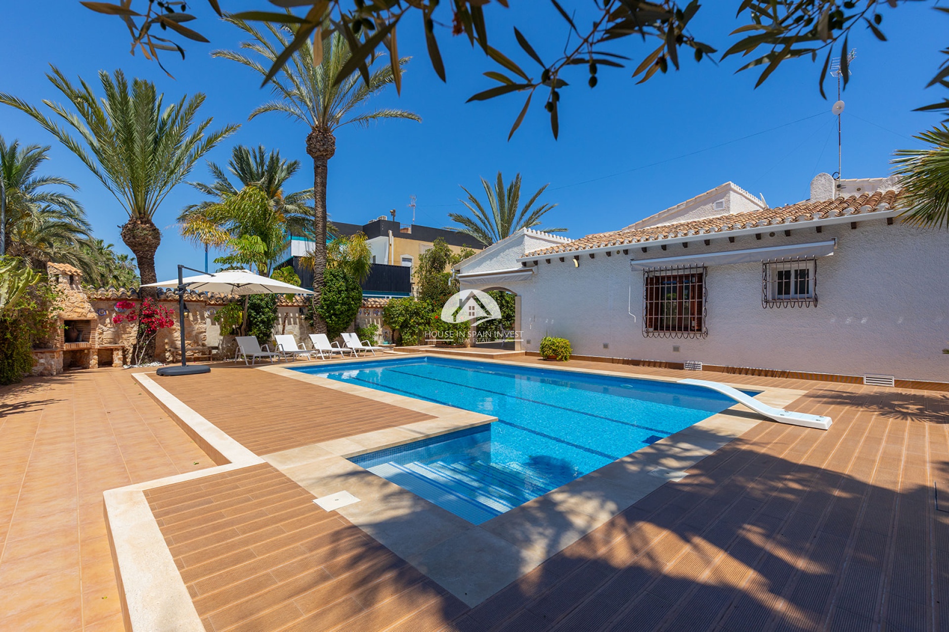 Resale - Villa - Orihuela Costa - Punta Prima  