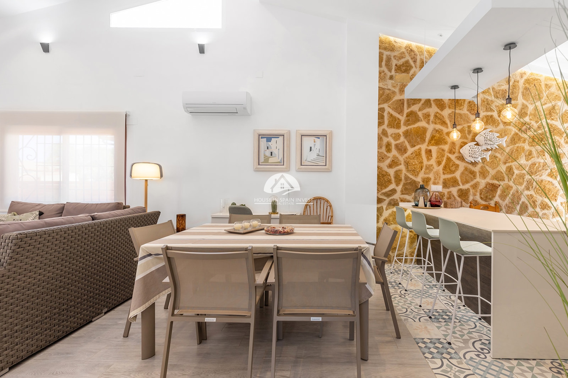 Resale - Villa - Orihuela Costa - Punta Prima  