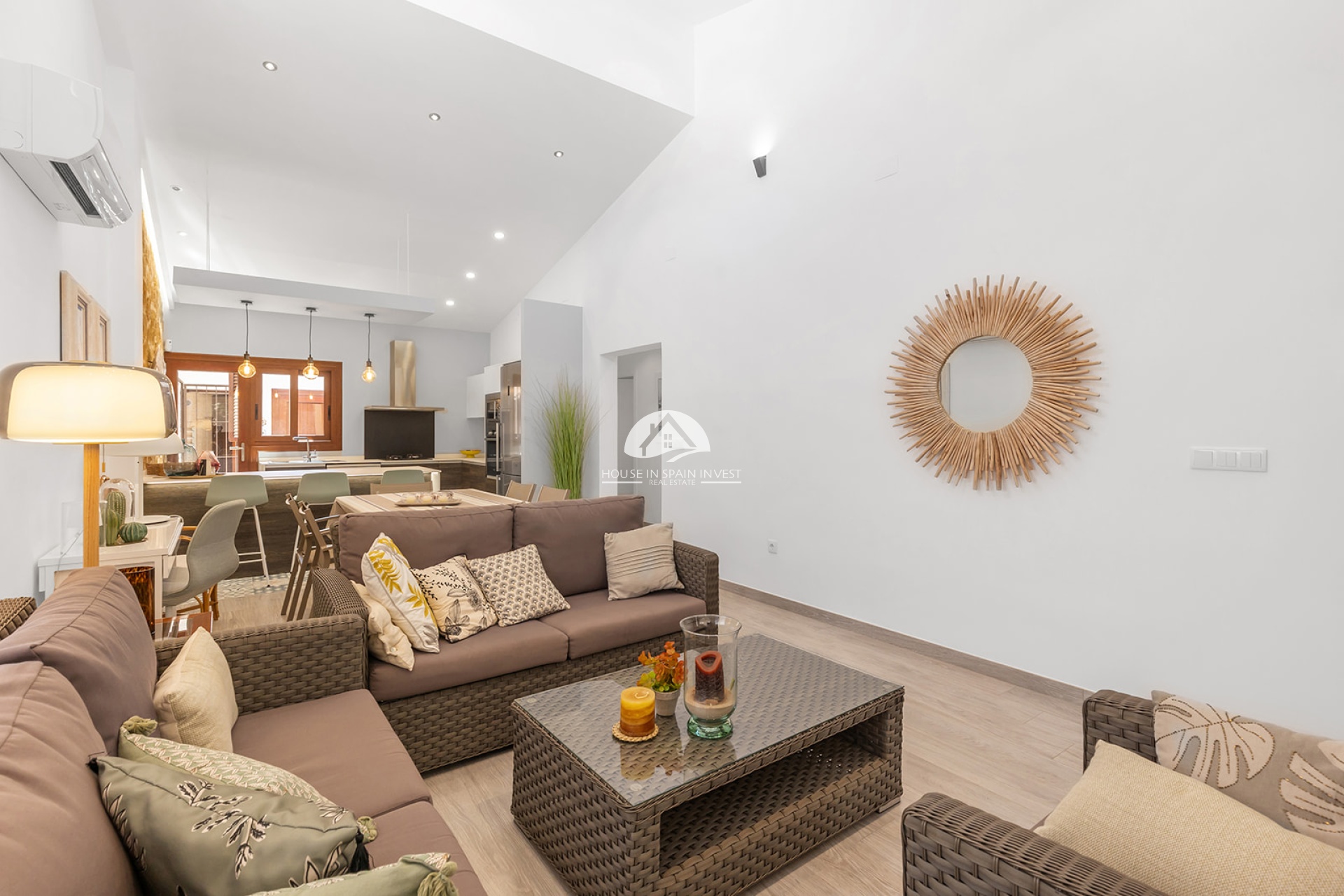 Resale - Villa - Orihuela Costa - Punta Prima  