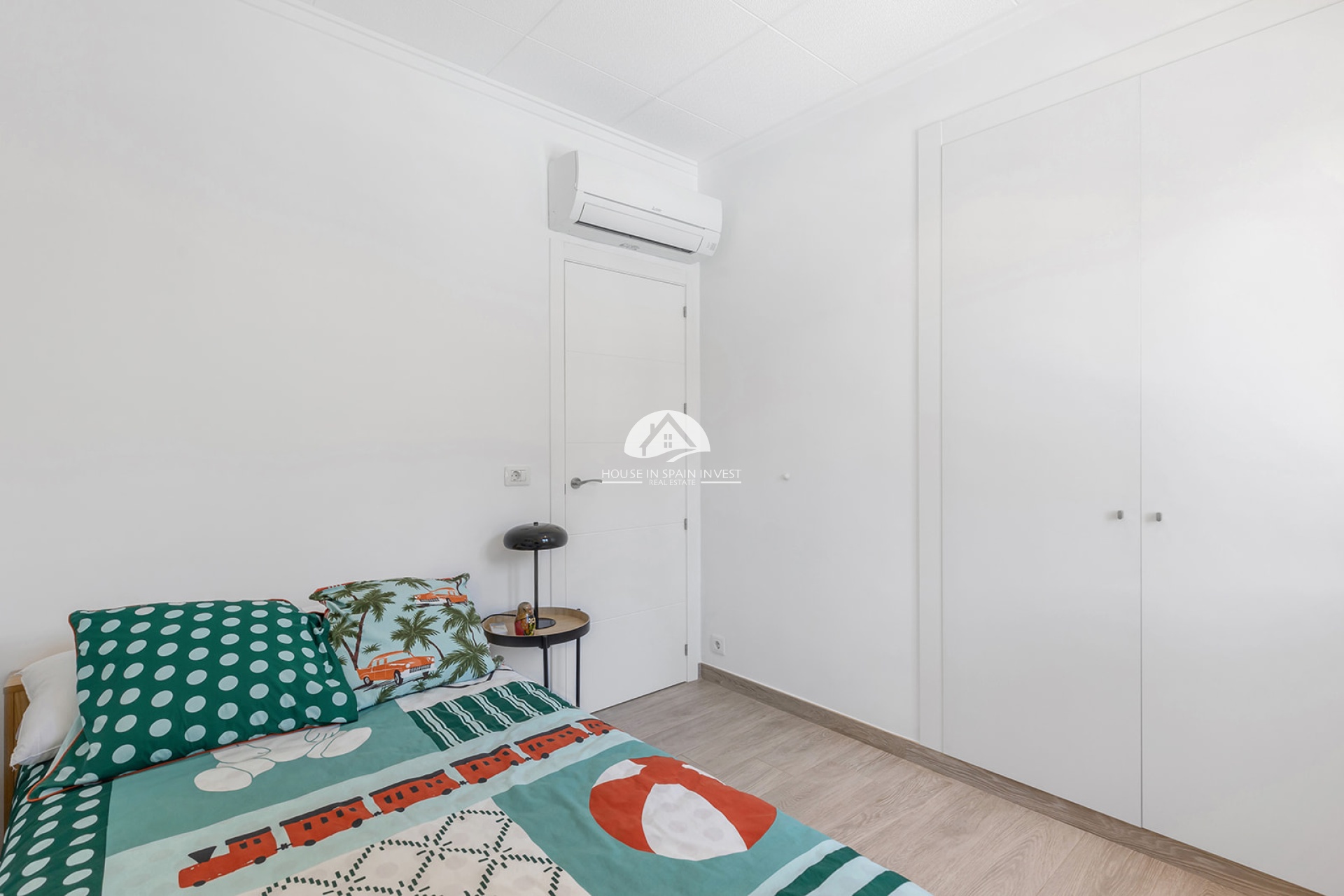 Resale - Villa - Orihuela Costa - Punta Prima  