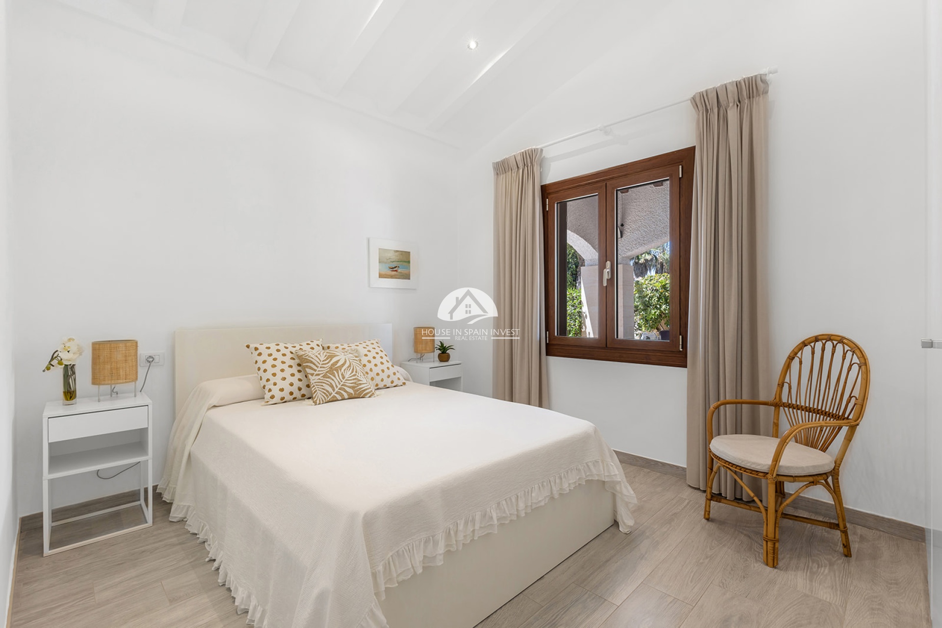 Resale - Villa - Orihuela Costa - Punta Prima  