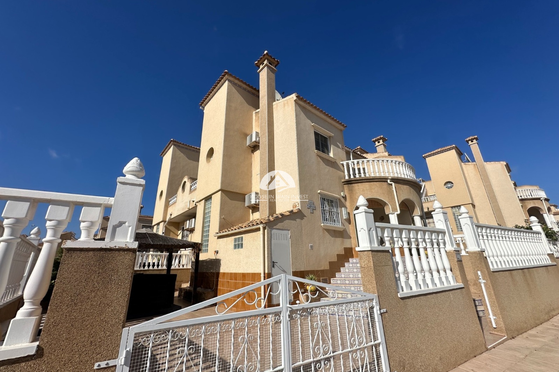 Resale - Villa - Orihuela Costa - Villamartín