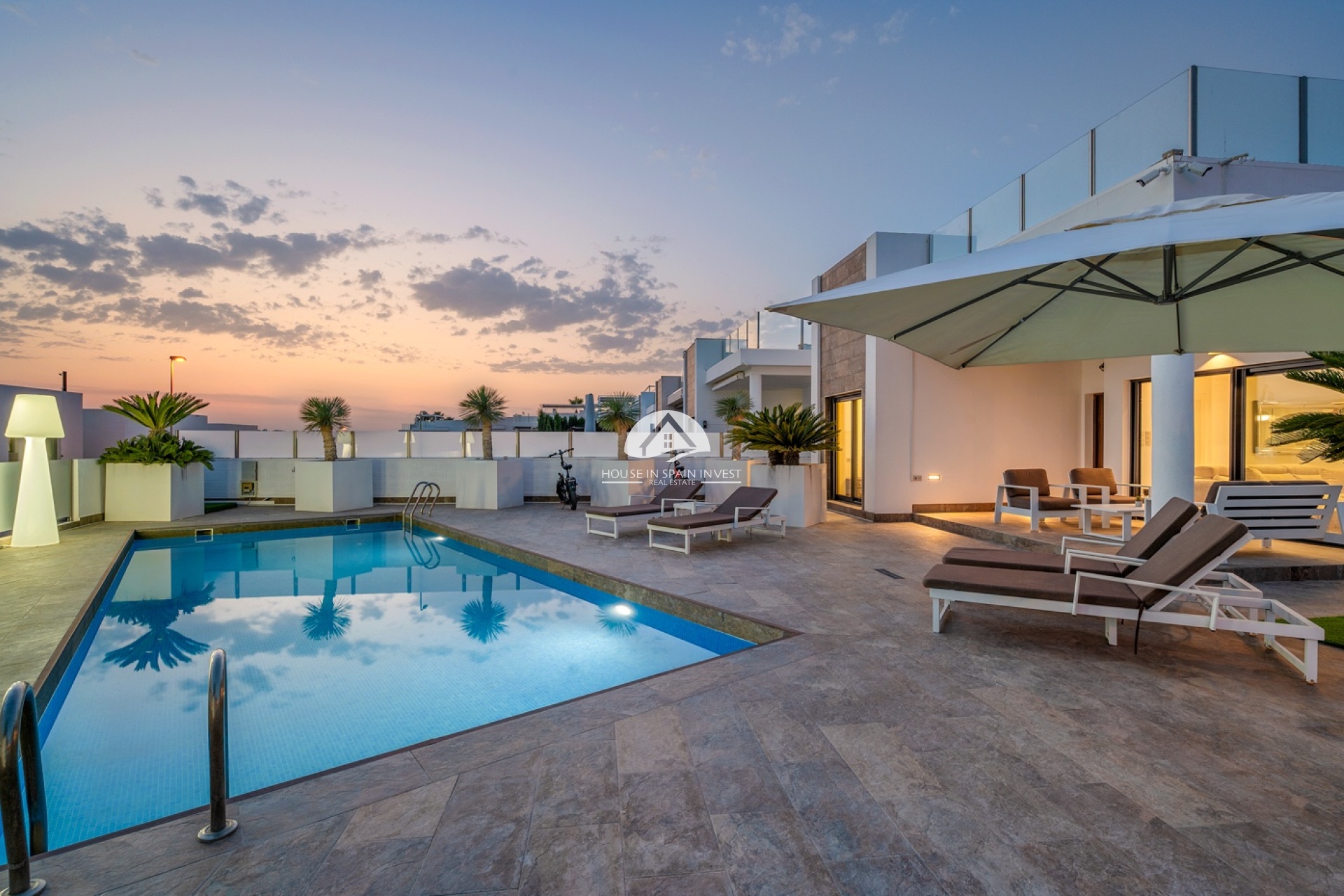 Resale - Villa - Orihuela Costa - Villamartín