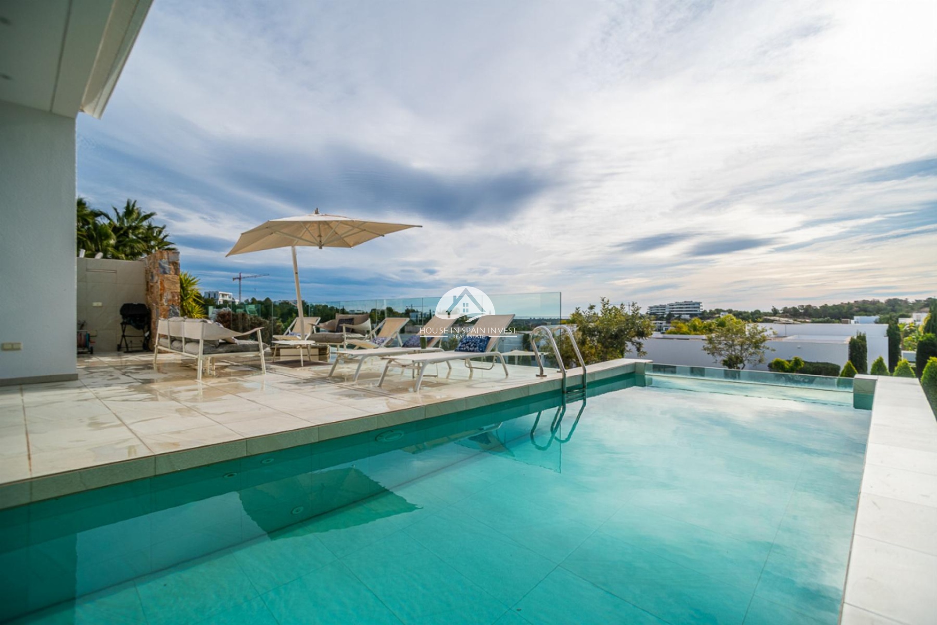 Resale - Villa - Orihuela Costa