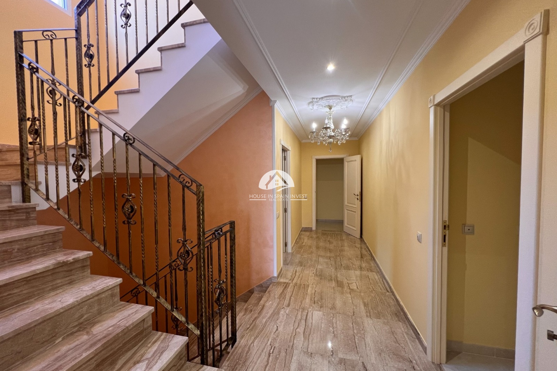 Resale - Villa - Orihuela Costa