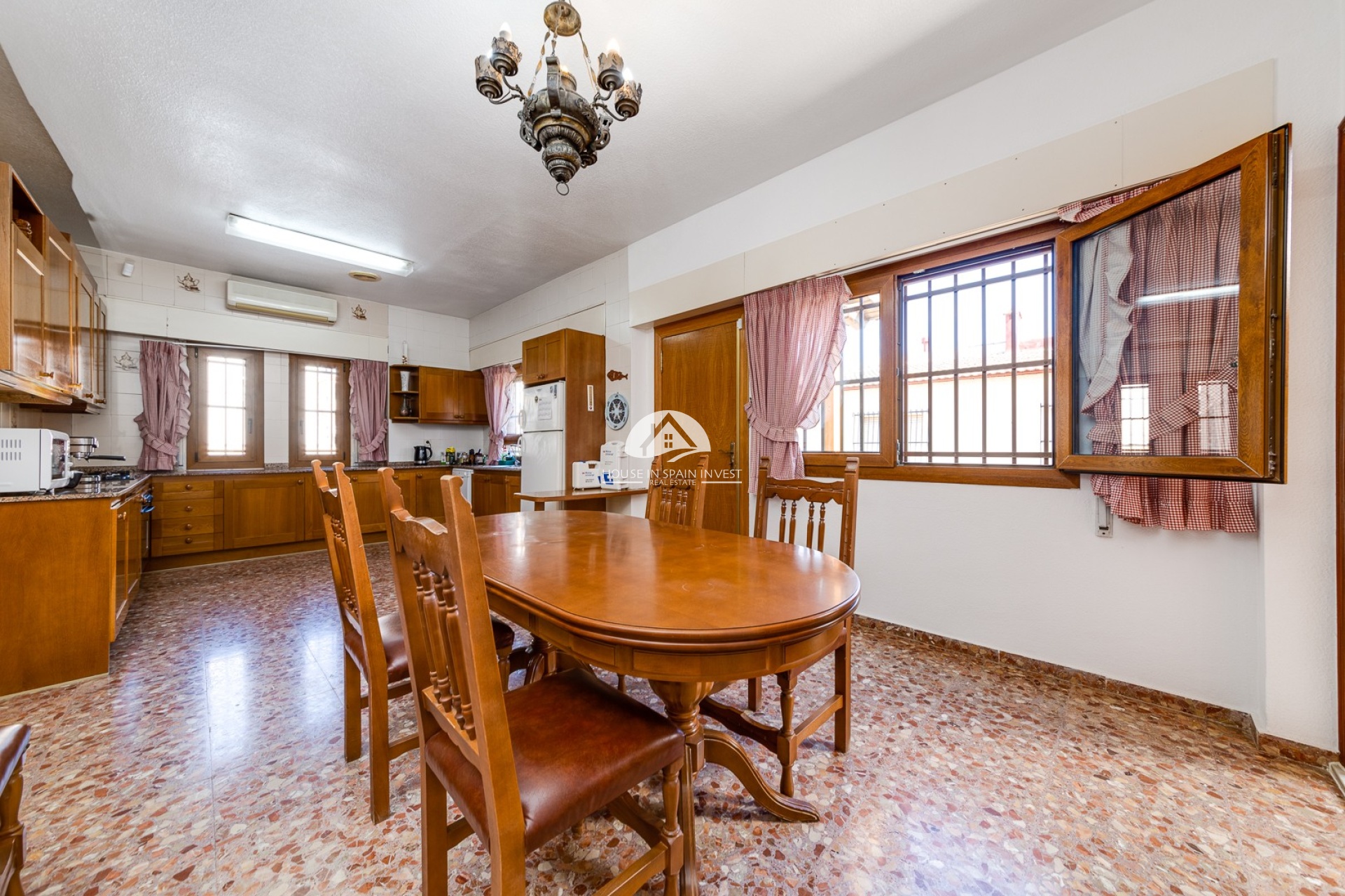Resale - Villa - Torrevieja - La Mata