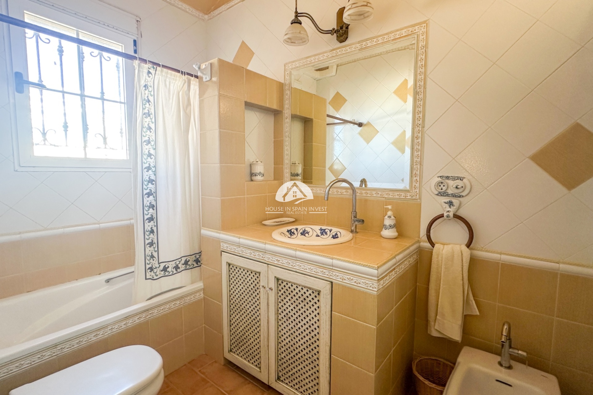 Resale - Villa - Torrevieja - La Mata