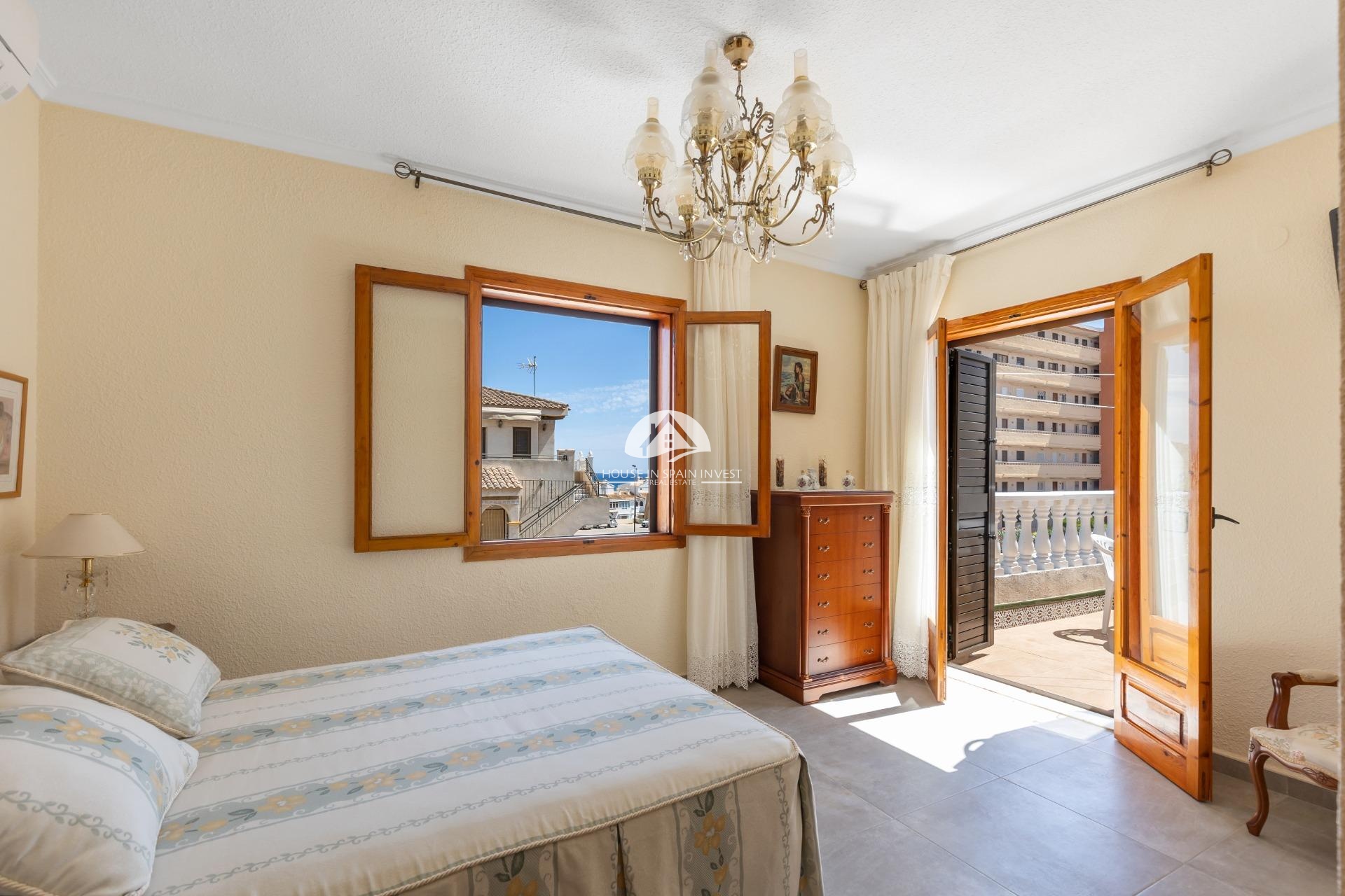 Resale - Villa - Torrevieja - La Mata