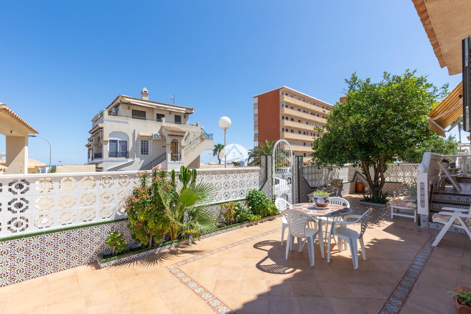 Resale - Villa - Torrevieja - La Mata