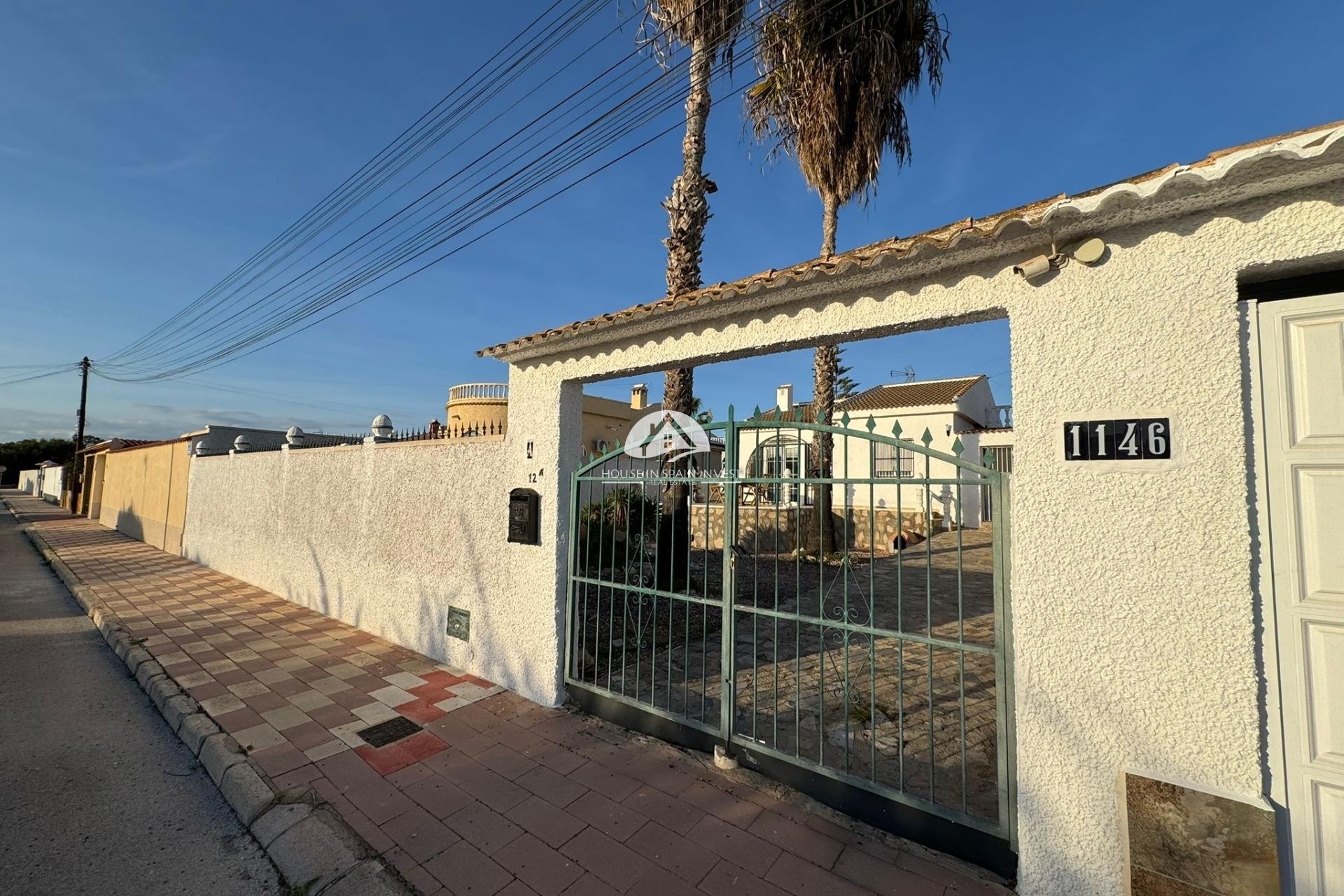 Resale - Villa - Torrevieja - La Siesta - El Chaparral - San Luis