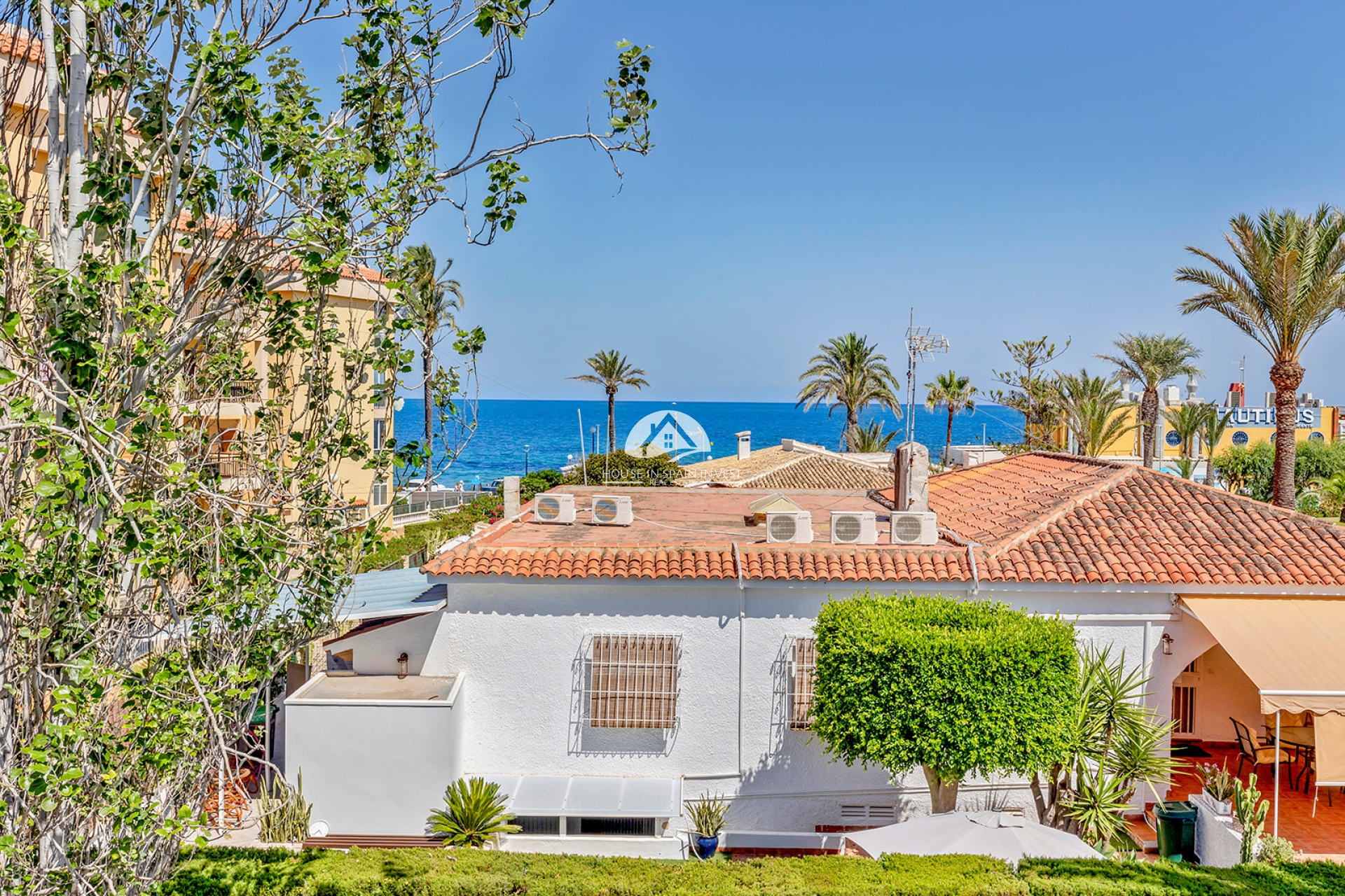 Resale - Villa - Torrevieja - Punta Prima  