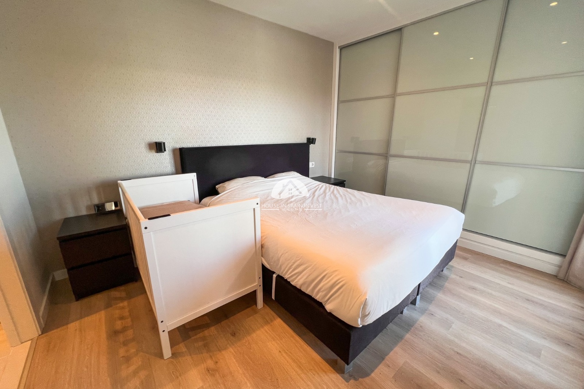 Resale - Villa - Torrevieja